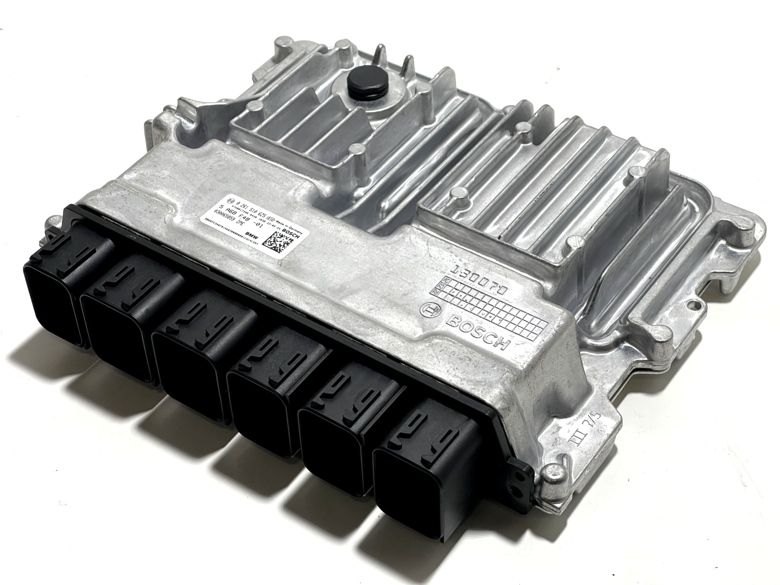 6916090