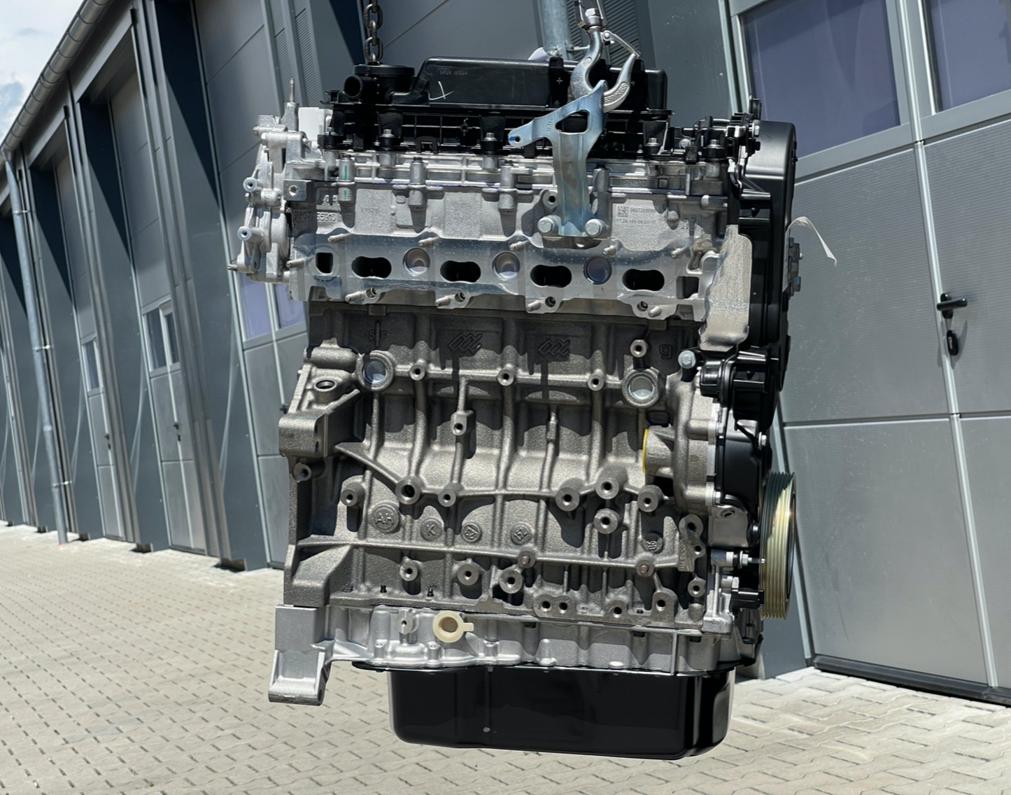 7852721