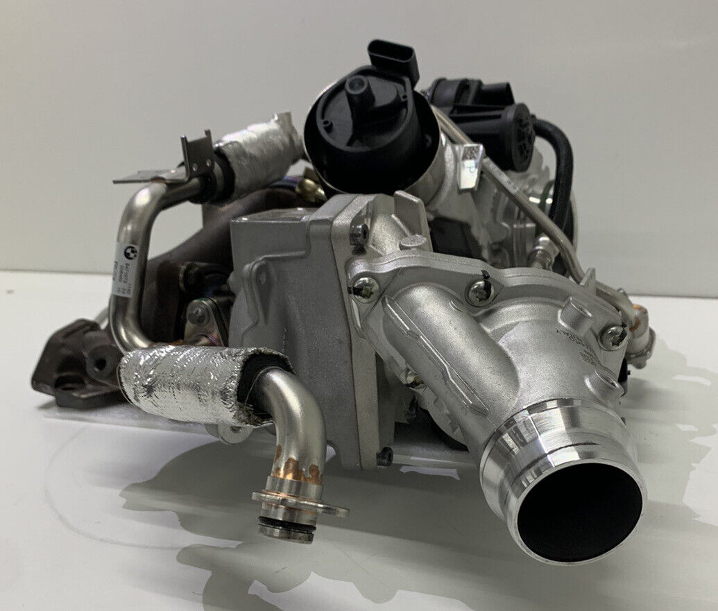 Bi-Turbo 9885974/9885976 BMW.  Borg Warner