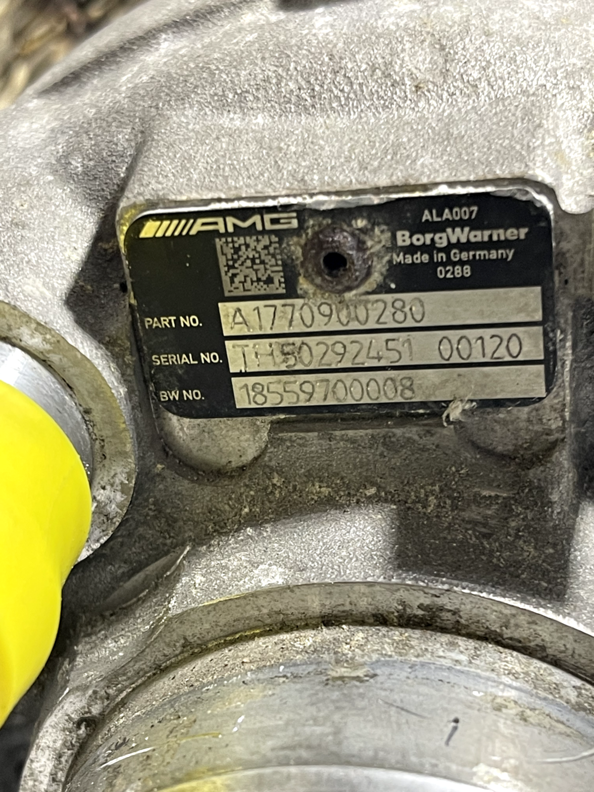 6852758