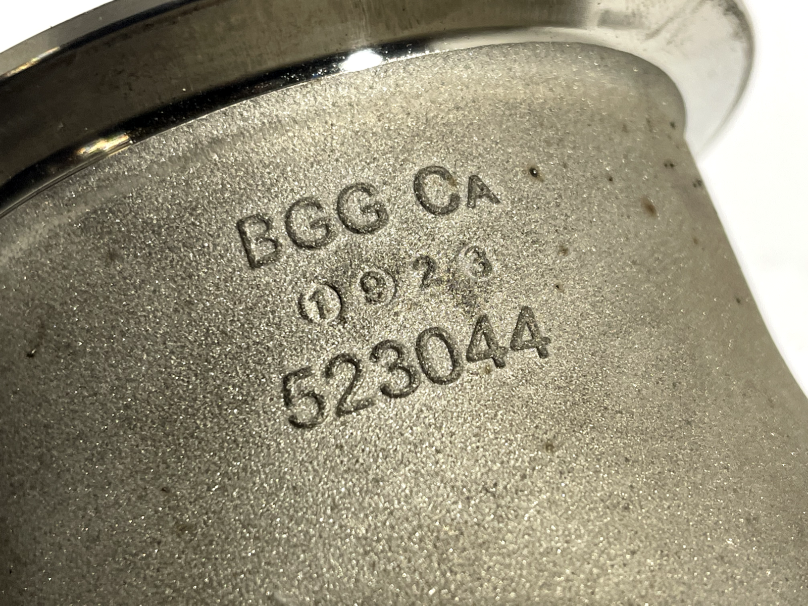 6185972