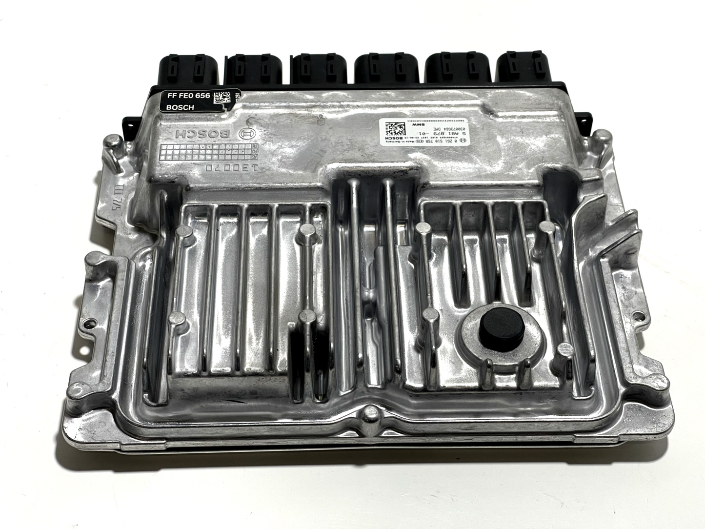 6916093