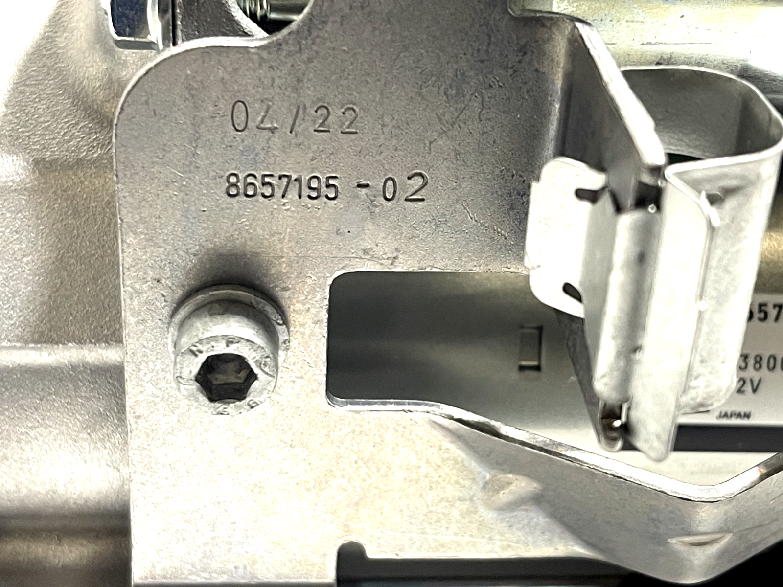 6186092