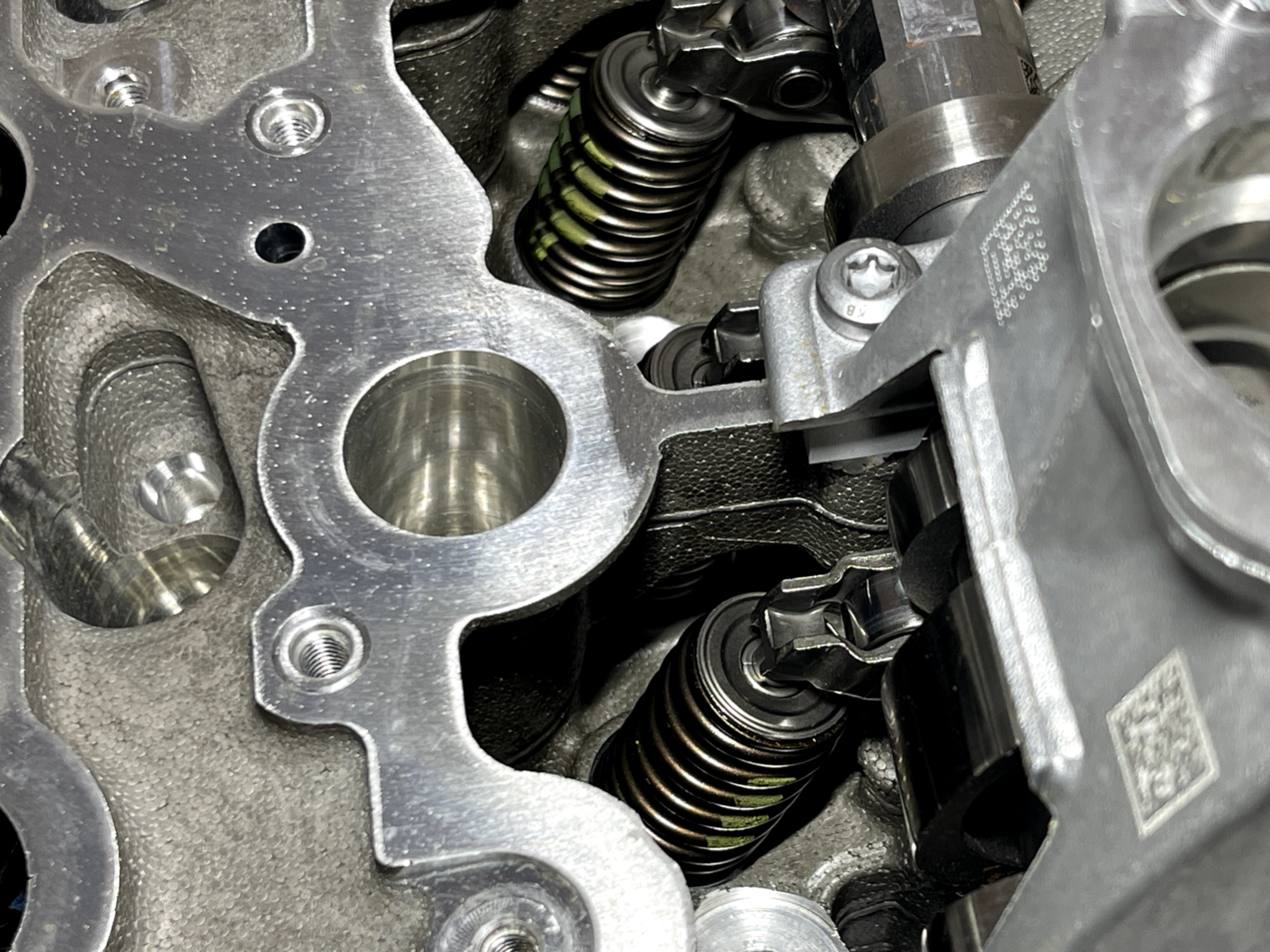 5256010