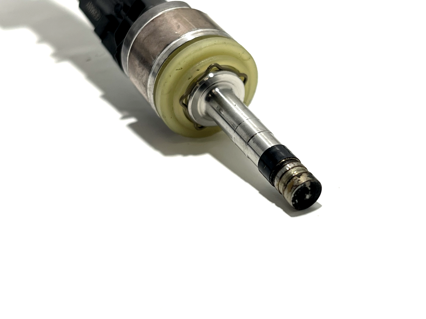 6916041