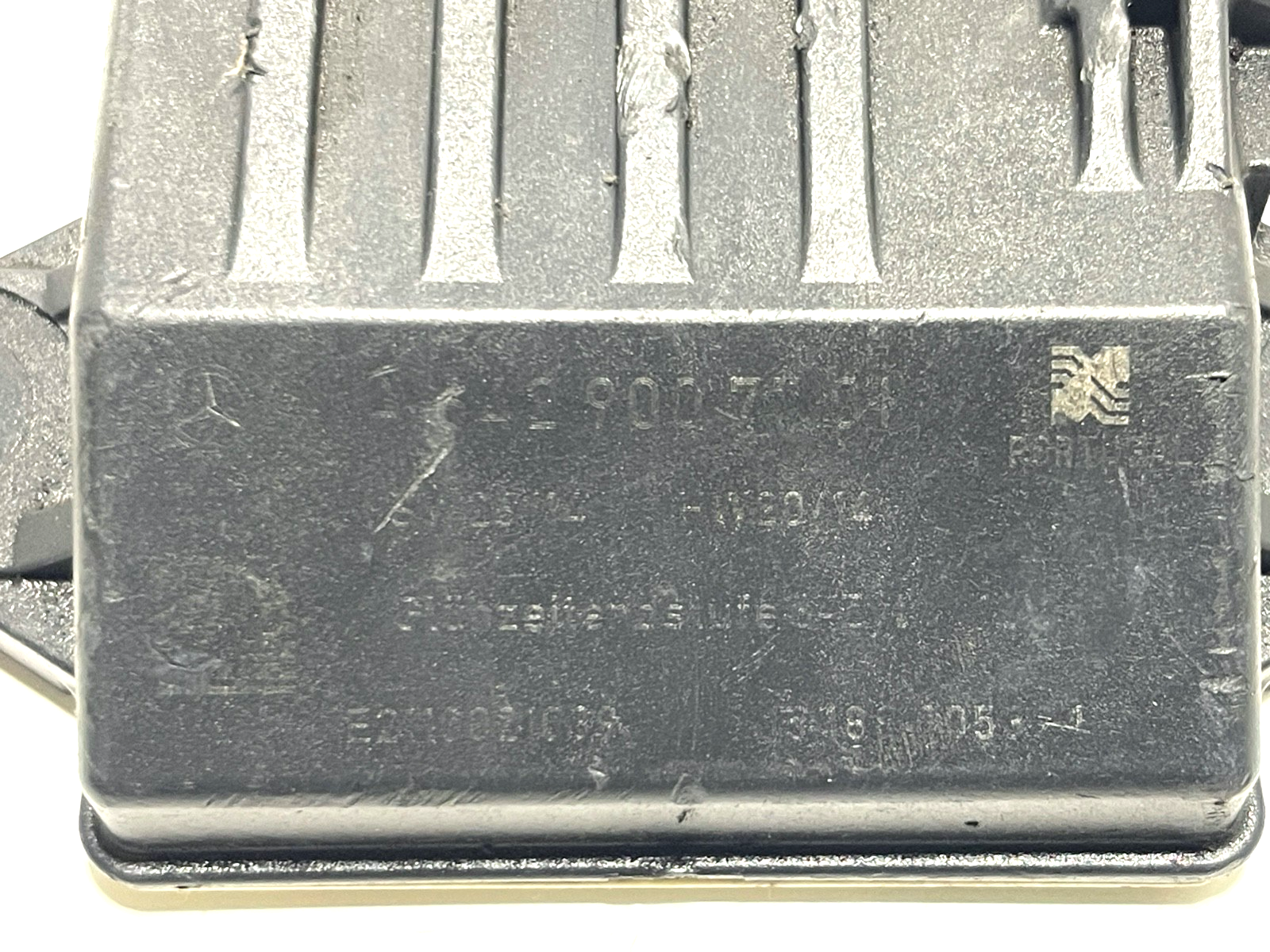 7617928