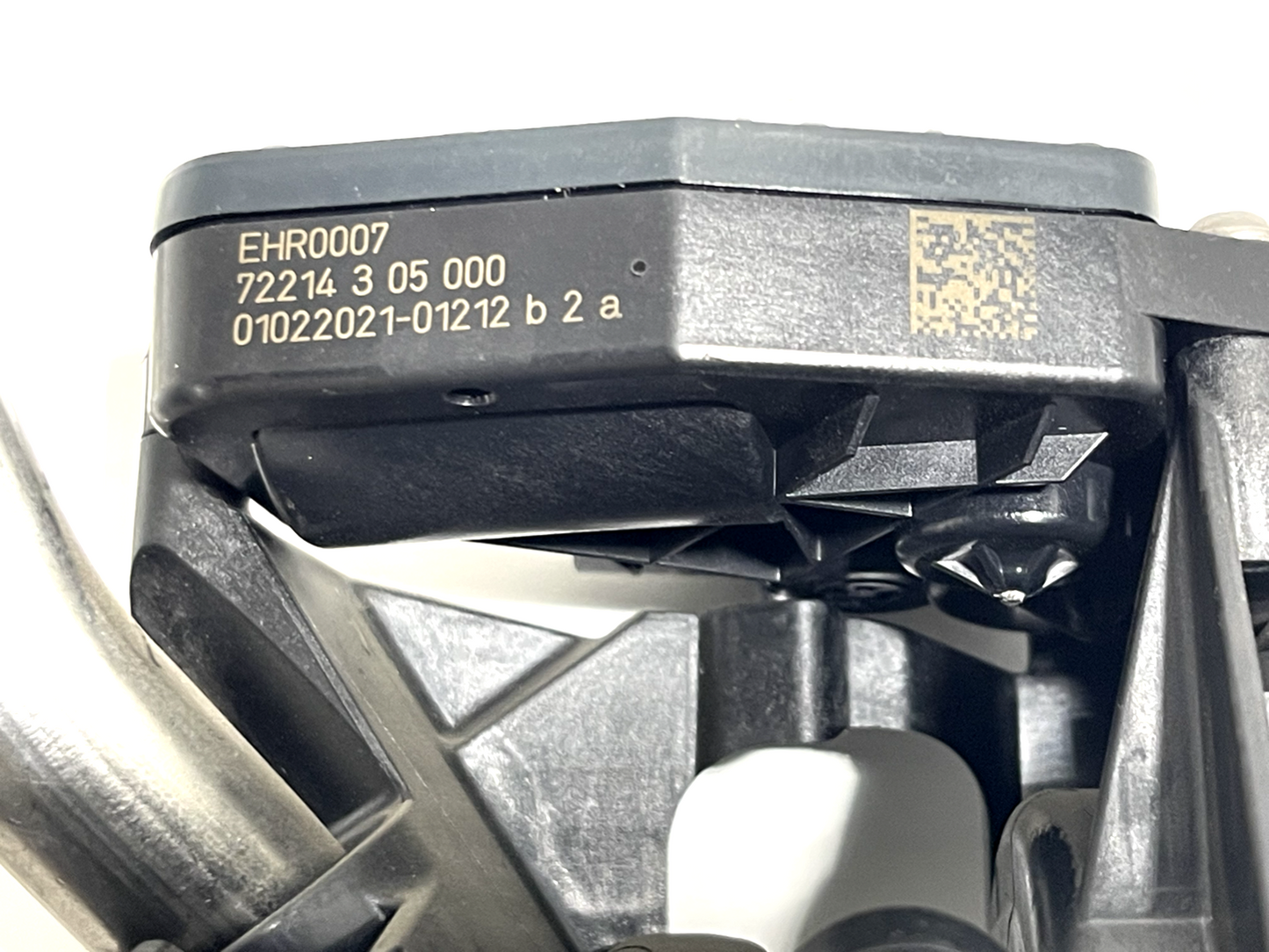 6916079
