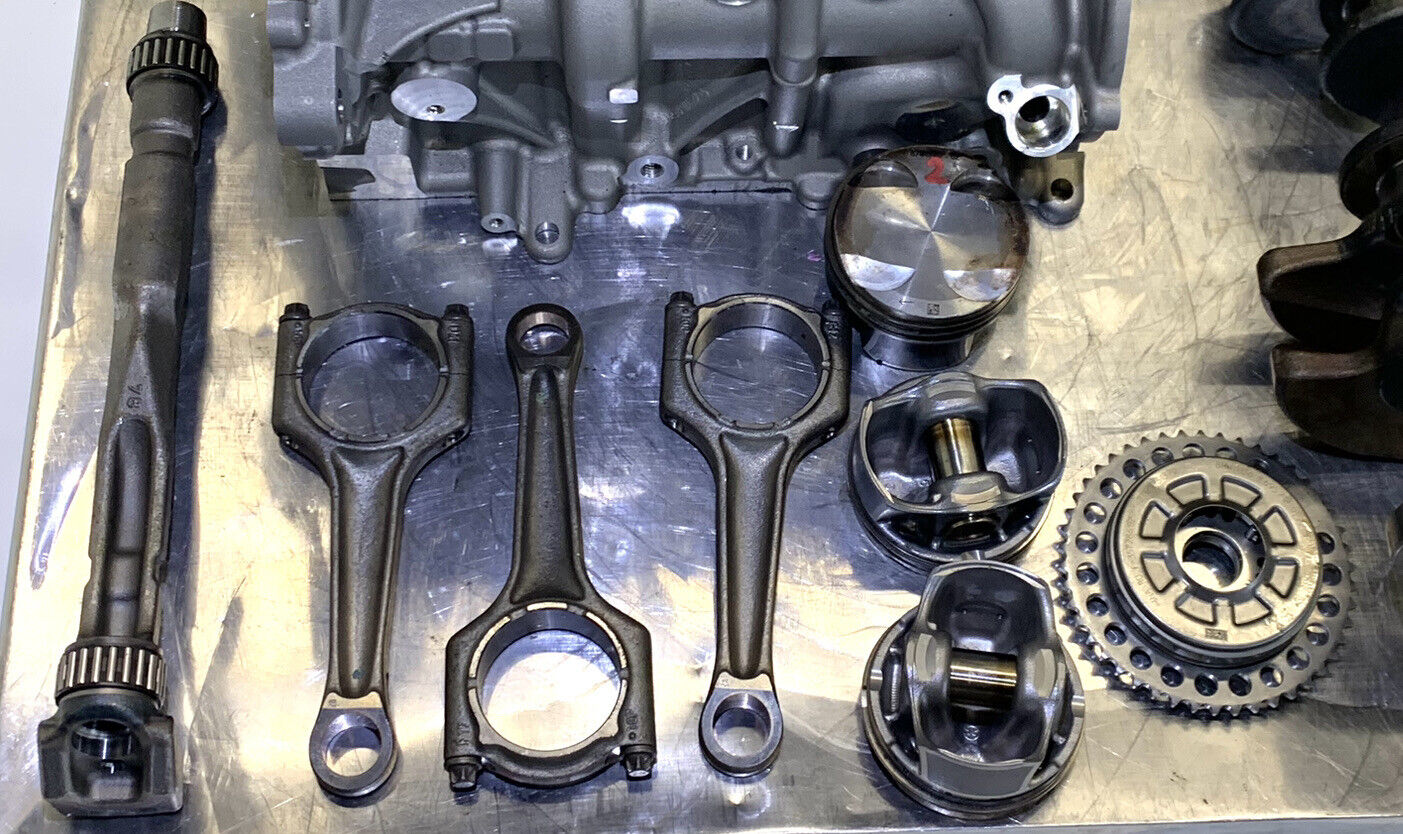 MOTOR Engine BMW B38A15P Block Kurbelwelle Pleuelstangen Kolben Ölwanne Original