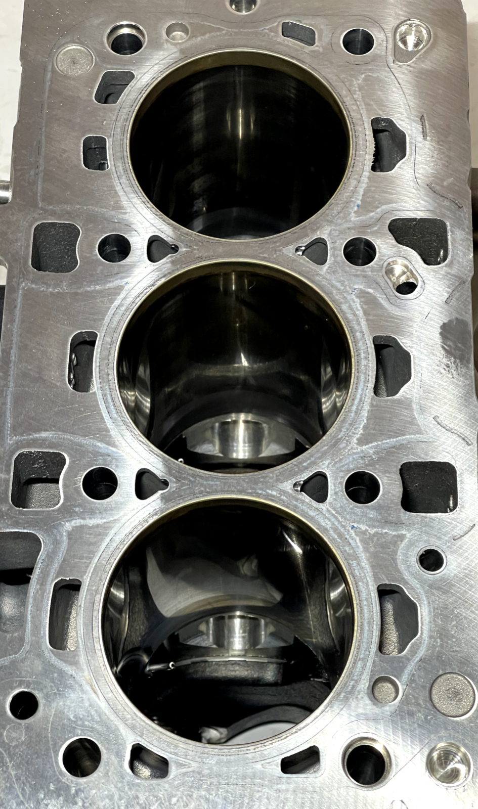 5256004