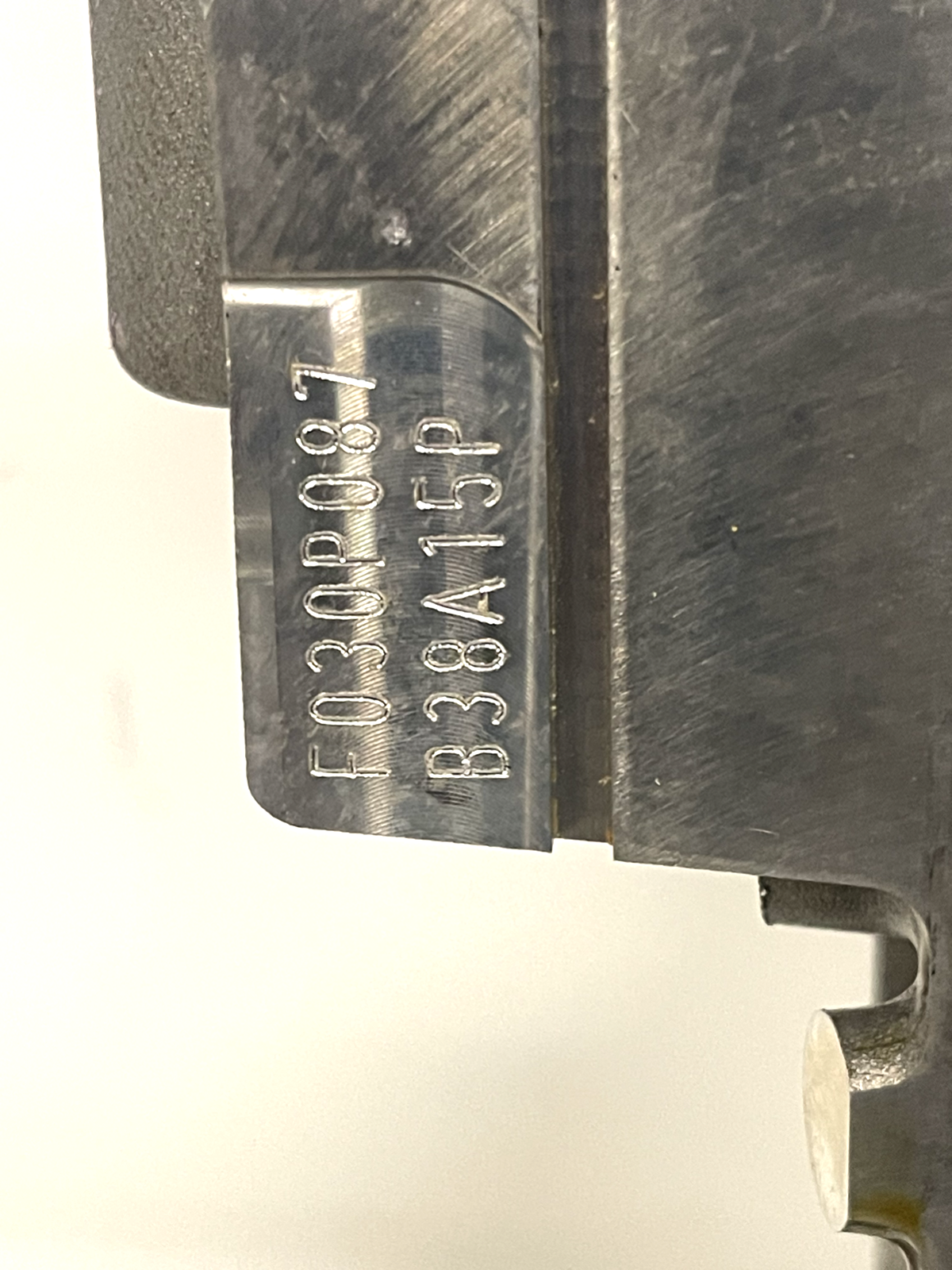 5255990