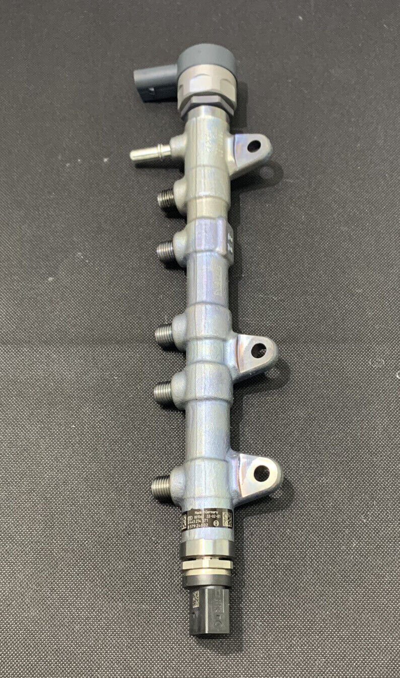 BMW Hochdruck Rail 8579240 Kraftstoffdruckleitung Verteilerrohr Rohr 0281006886
