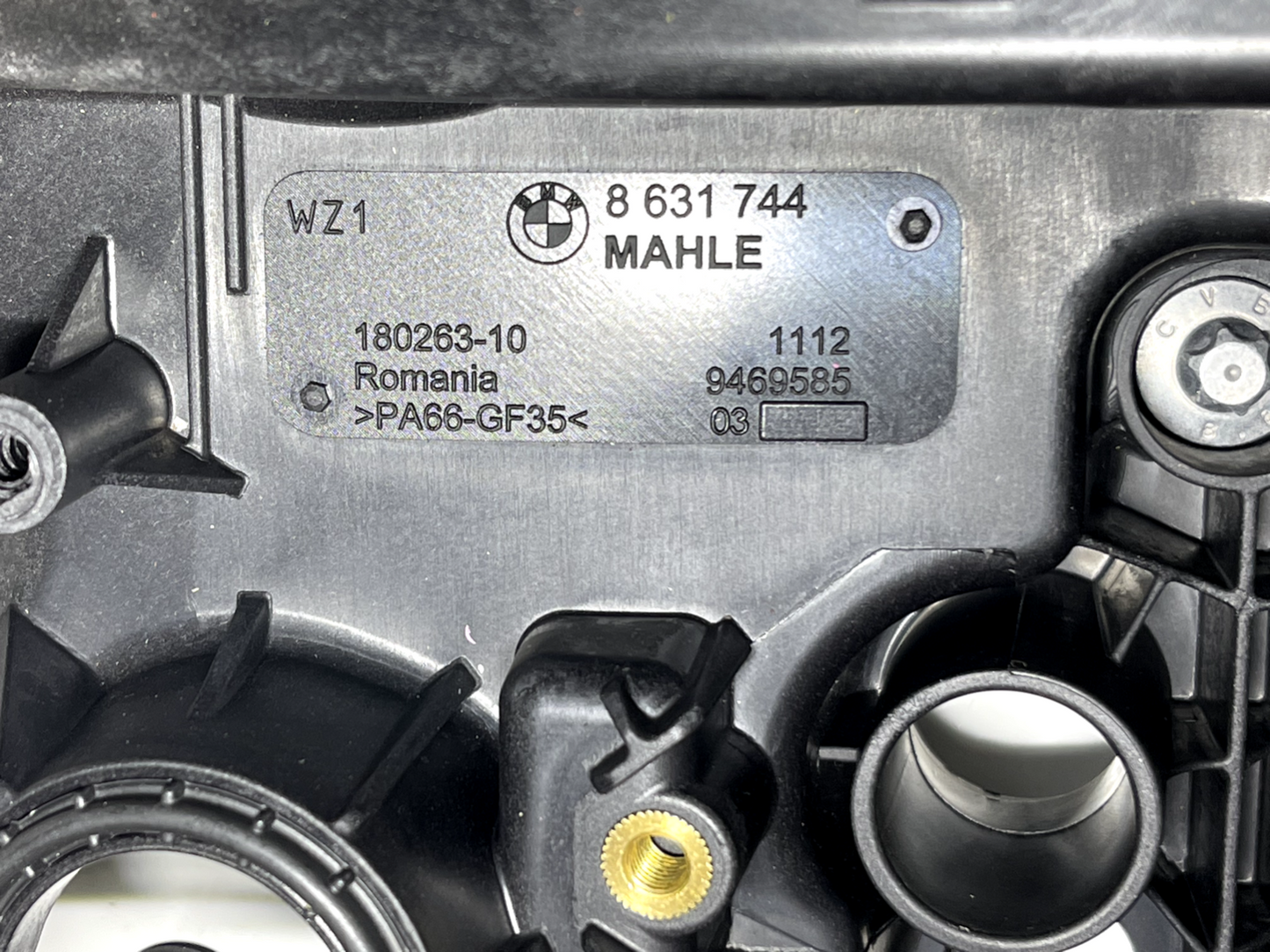 5256023