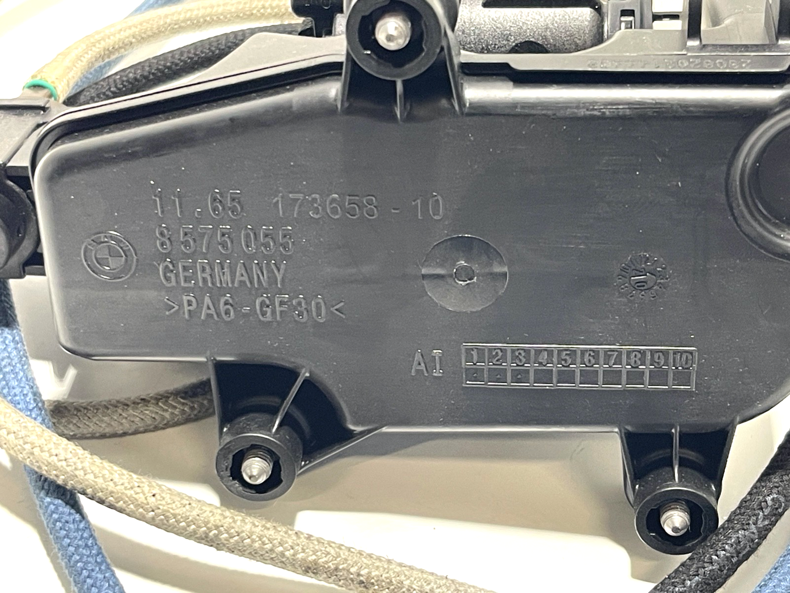 8212283