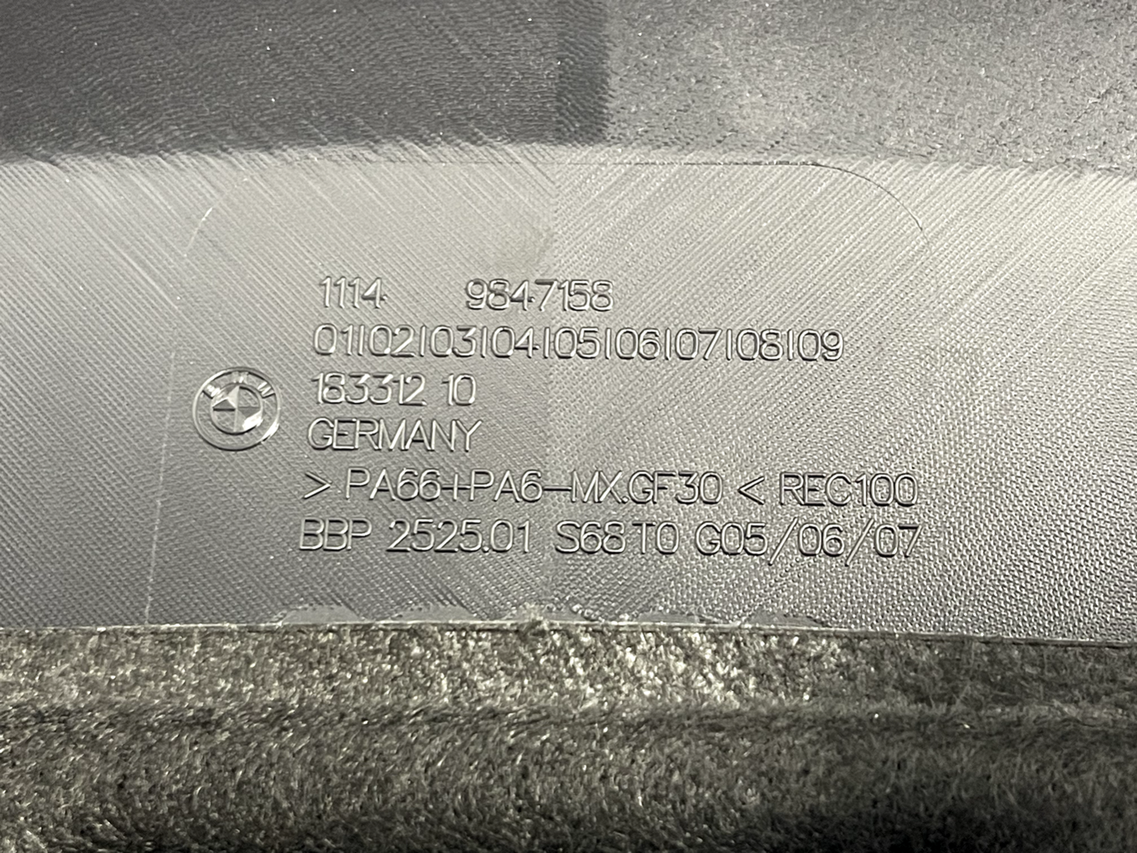 6916050
