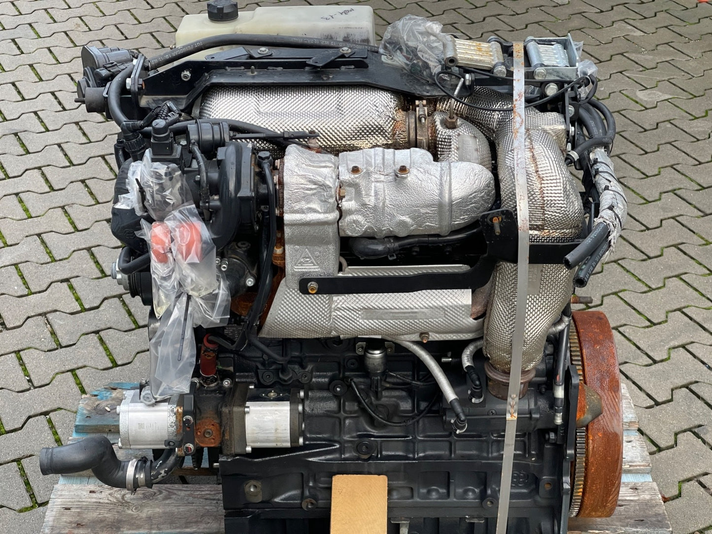 8508544