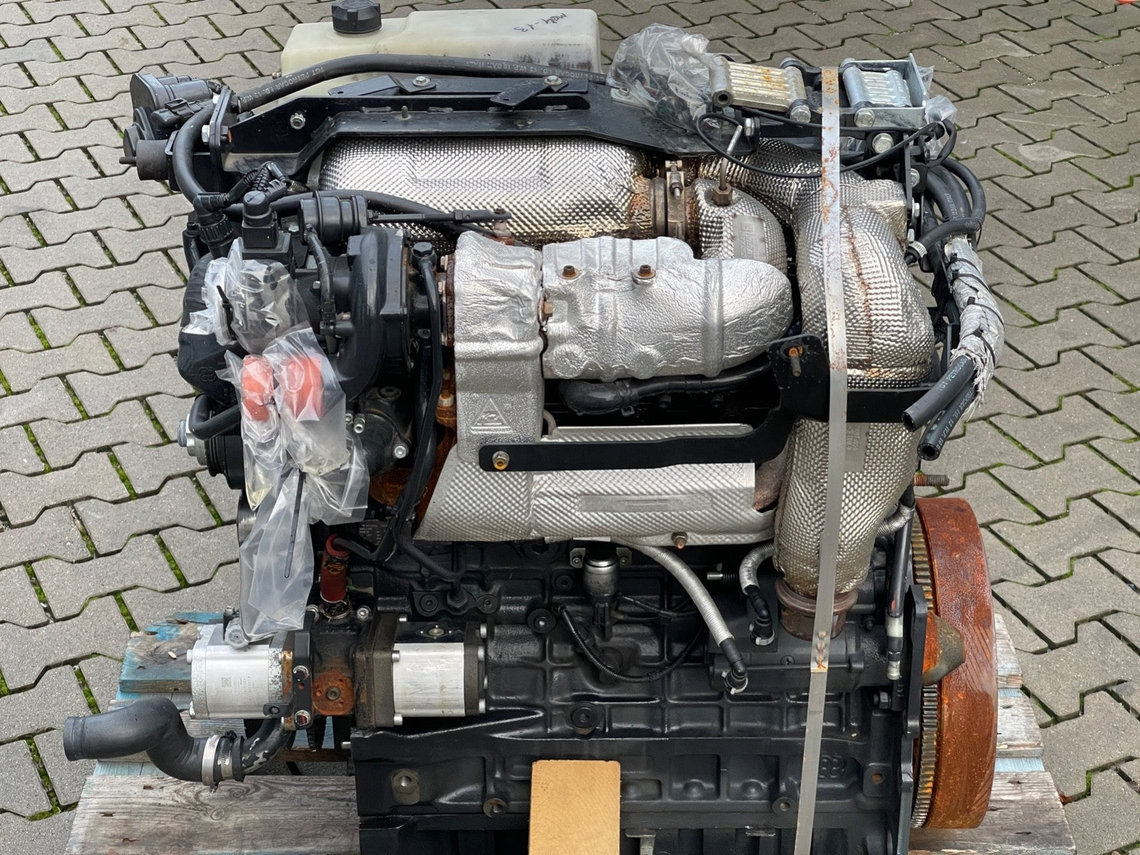 8508544