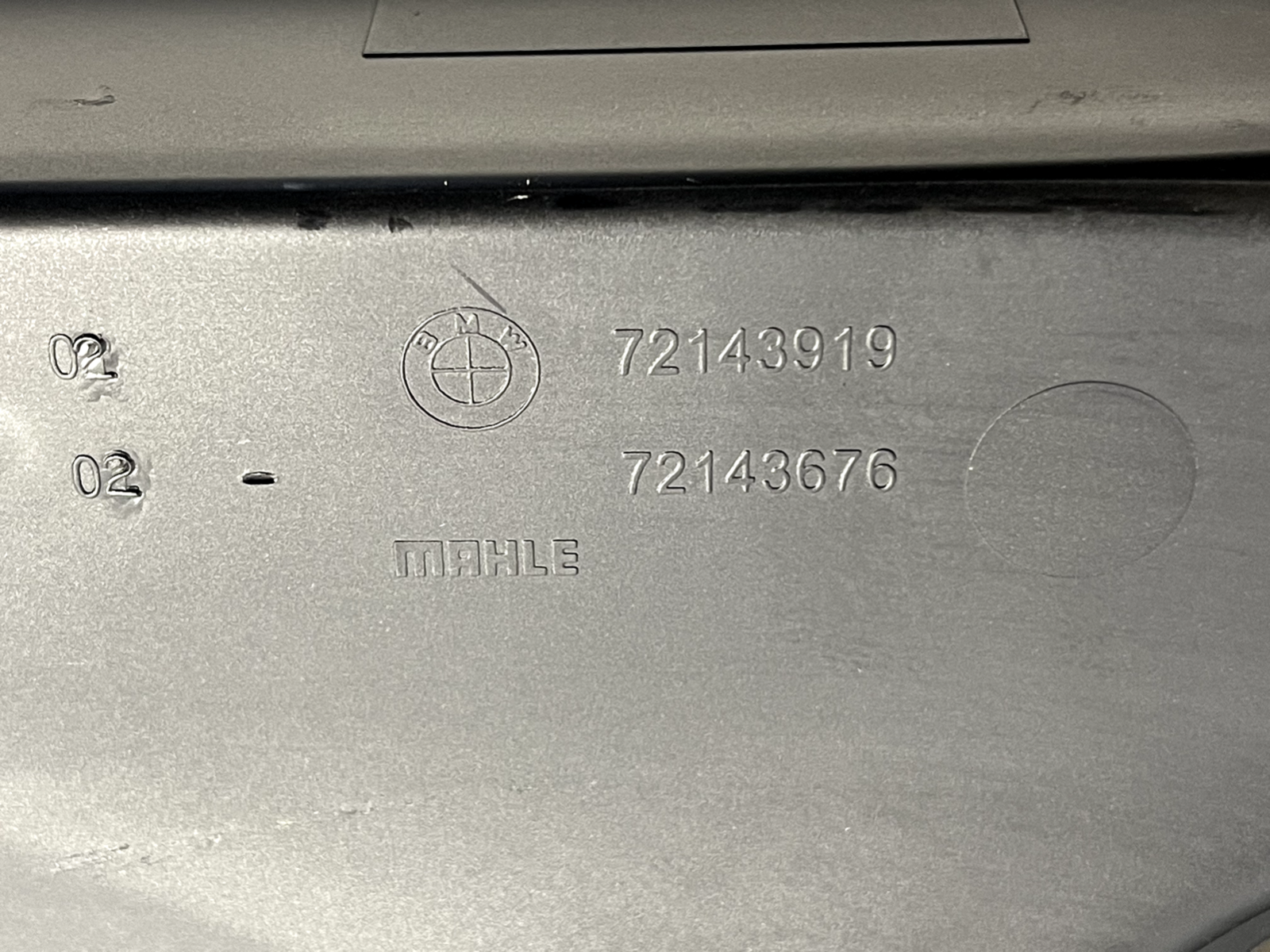 6916048