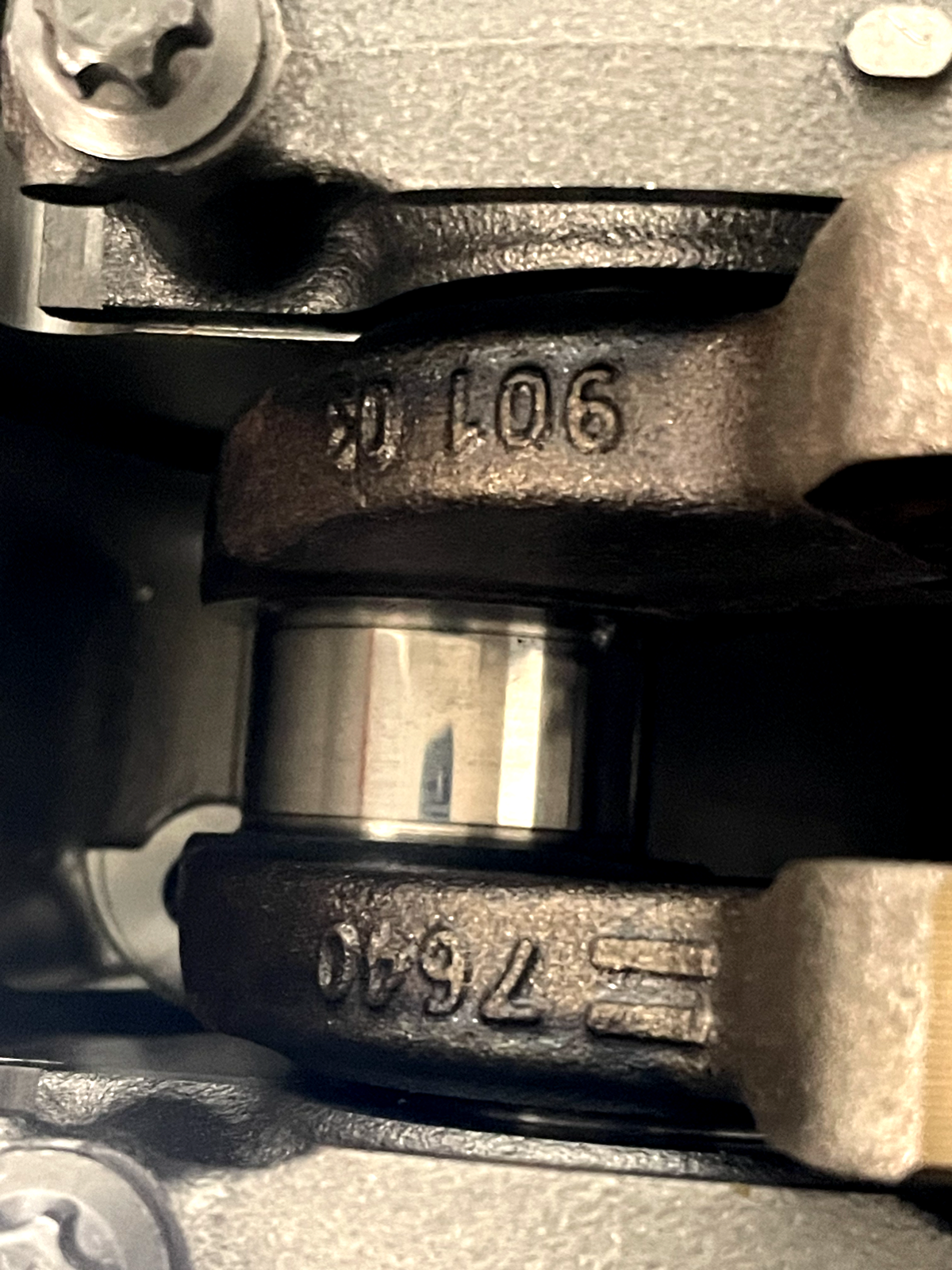 5256021
