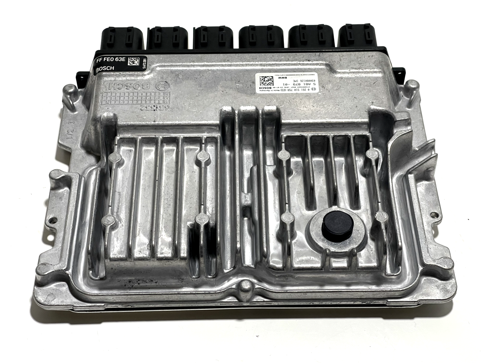 6916097