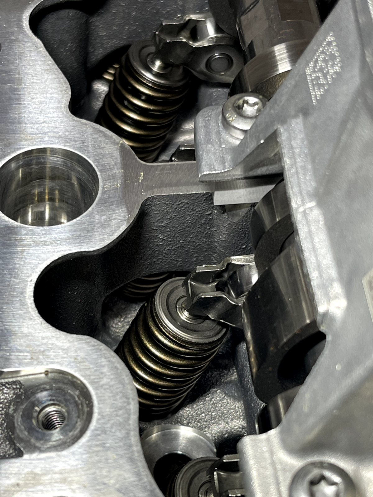 5256008