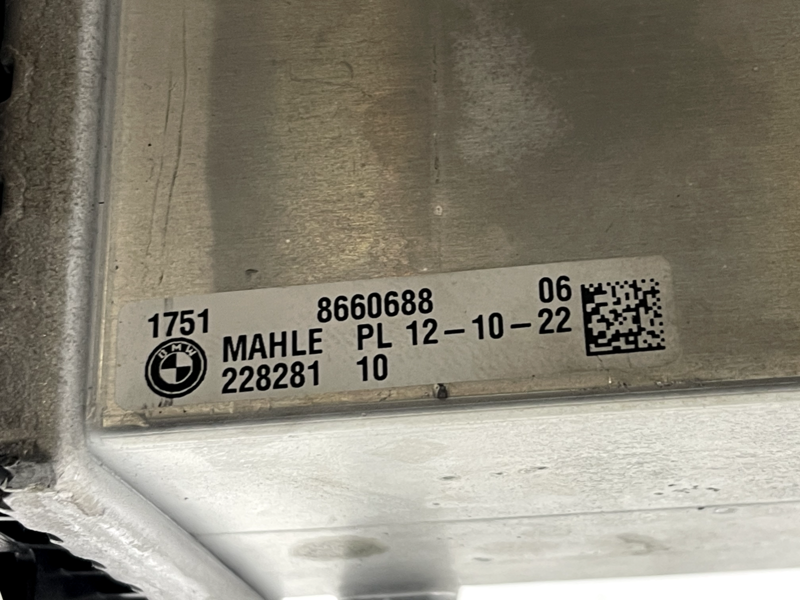 6916081