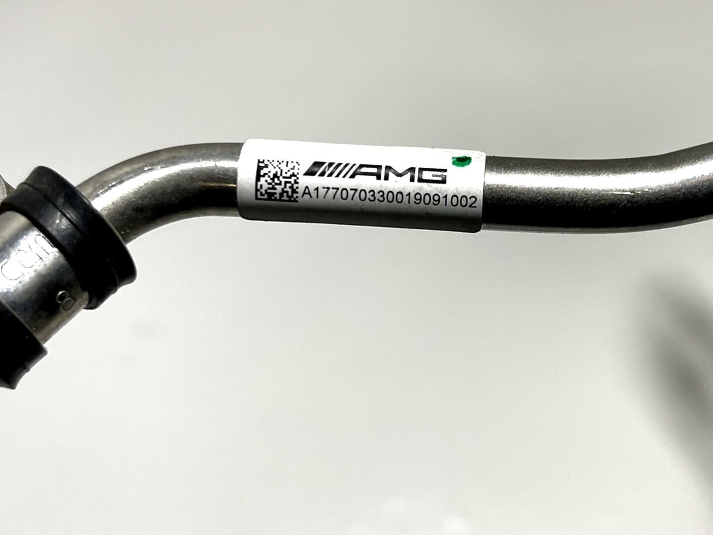 6853372