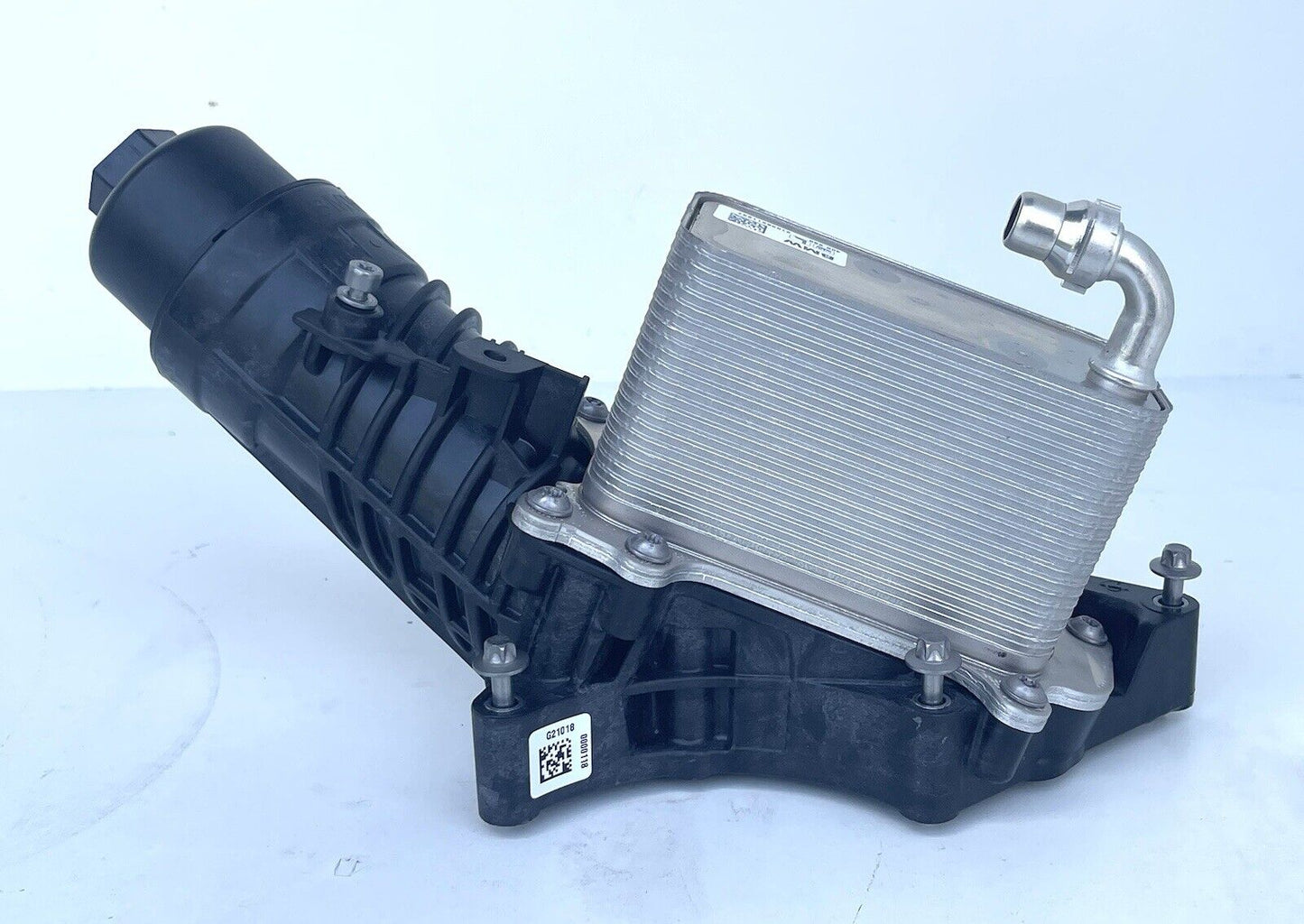 Original BMW B57D30B Ölfiltergehäuse mit Ölkühler 8586674 NEU 440 540 640 740d