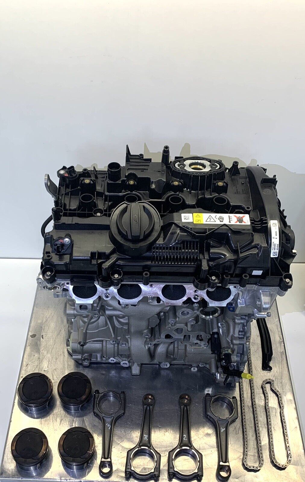 Motor Engine B46B20B BMW Motorblock Kurbelwelle Kolben Pleuelstangen Original