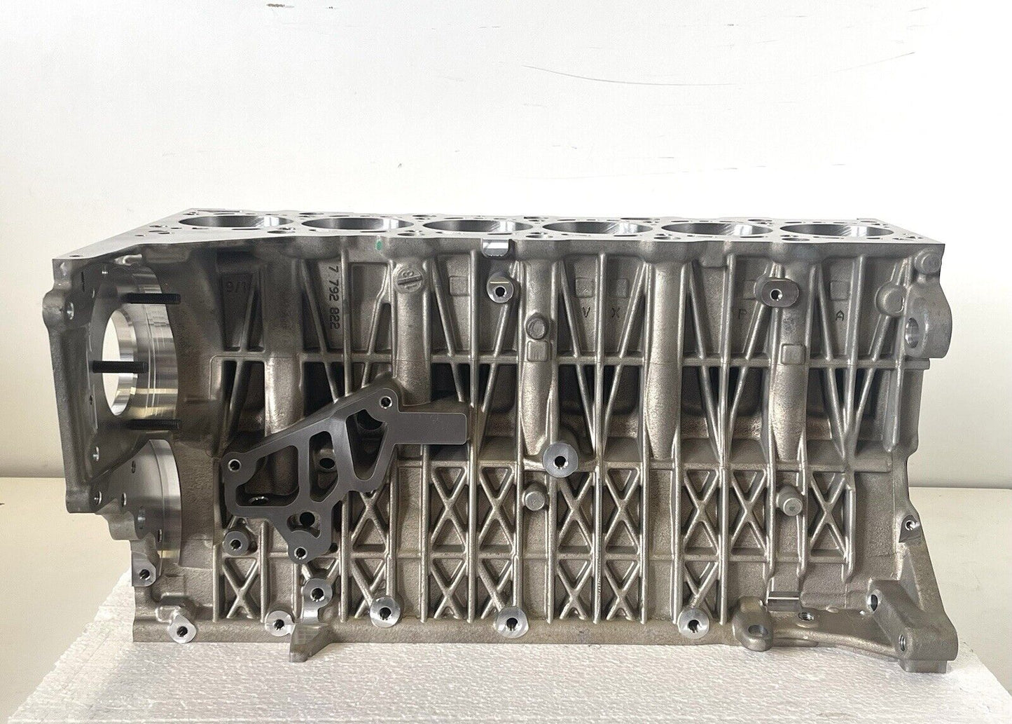 7792822 Motorblock BMW M57 /  Original 3,5l d M57 Diesel 7799671