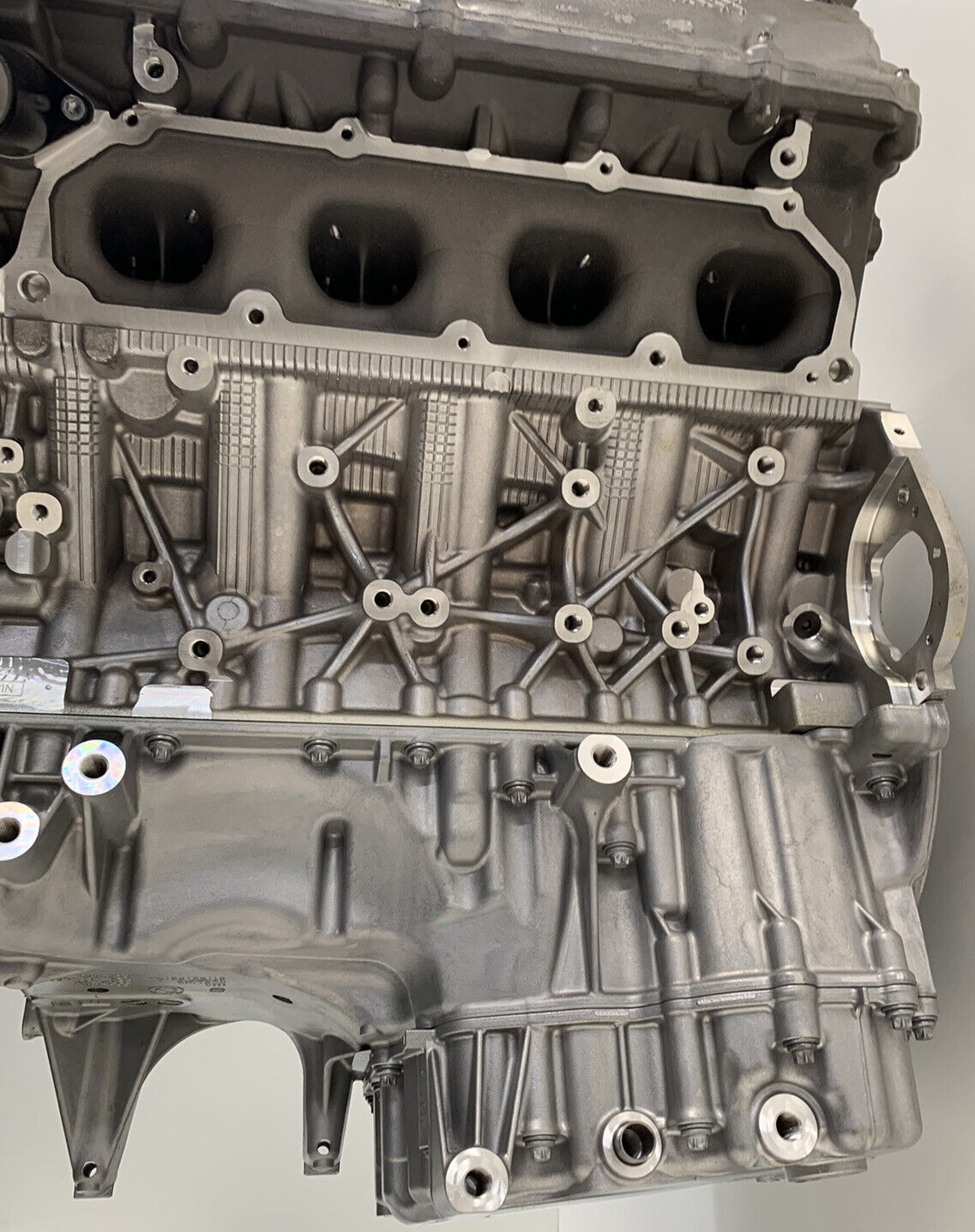 Motor Engine N63B44E BMW 0km Rumpfmotor V8 Land Rover 530 PS Triebwerk Benzin