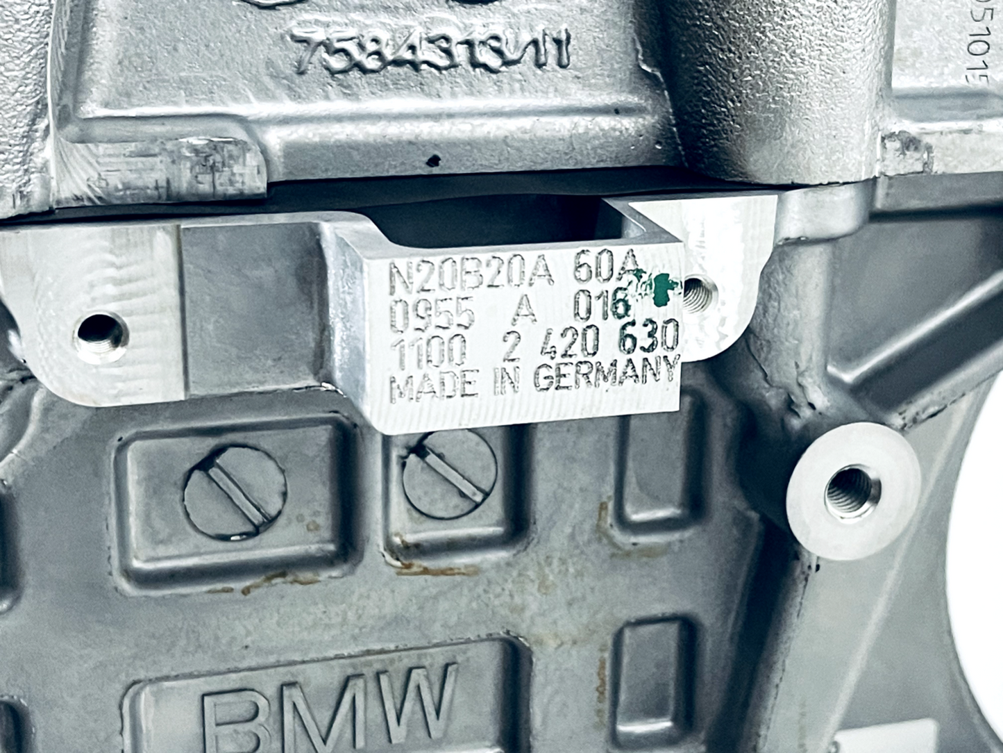 6916107