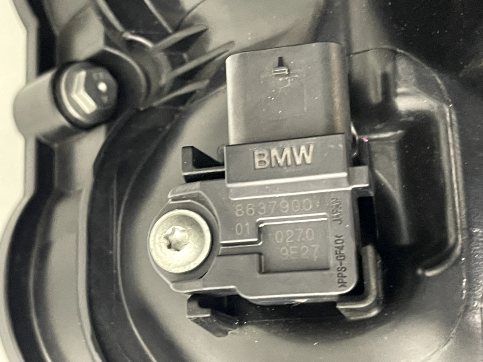 5402702