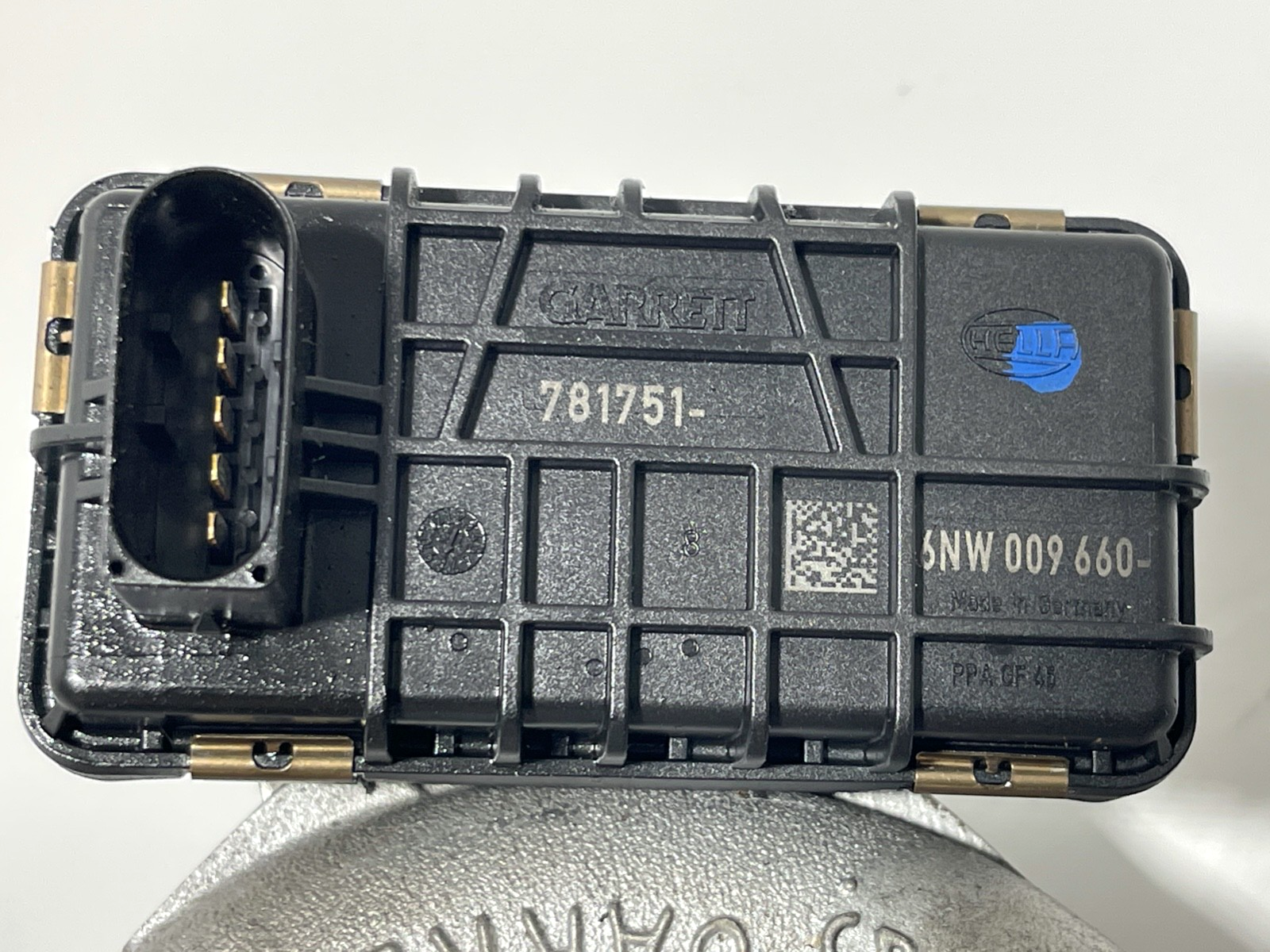 8709776