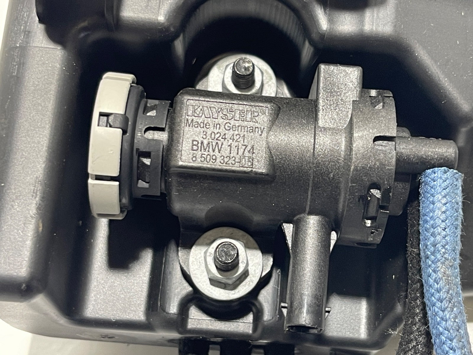 8212283