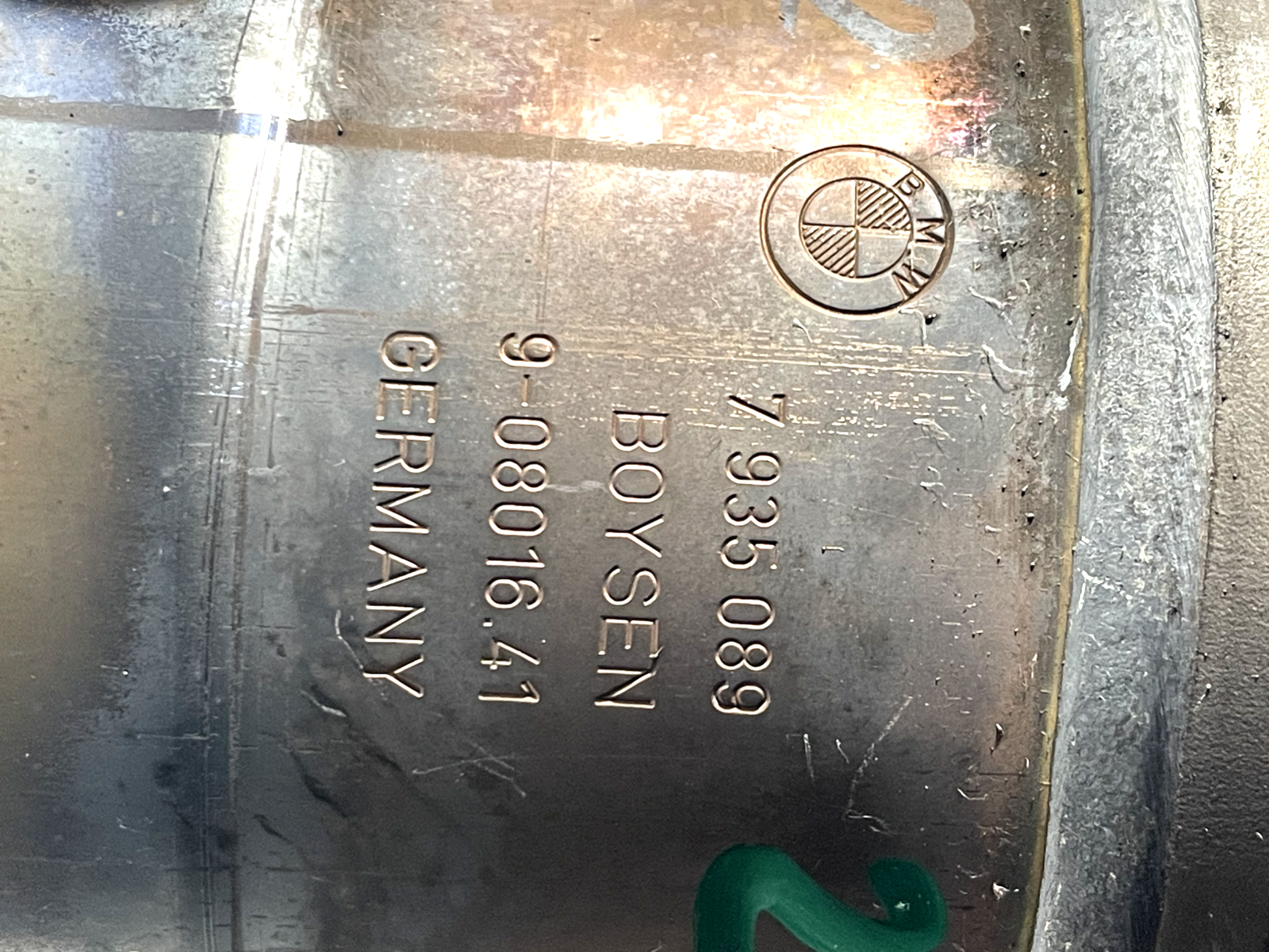6185982