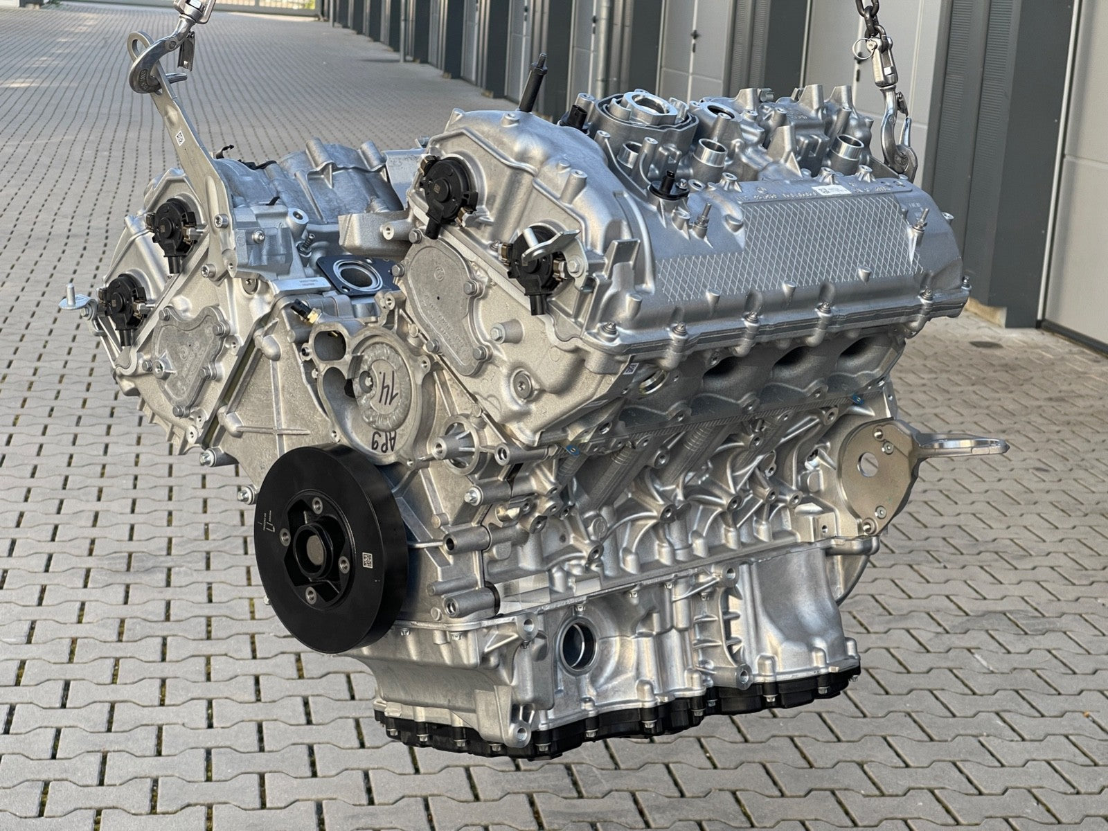 8700847