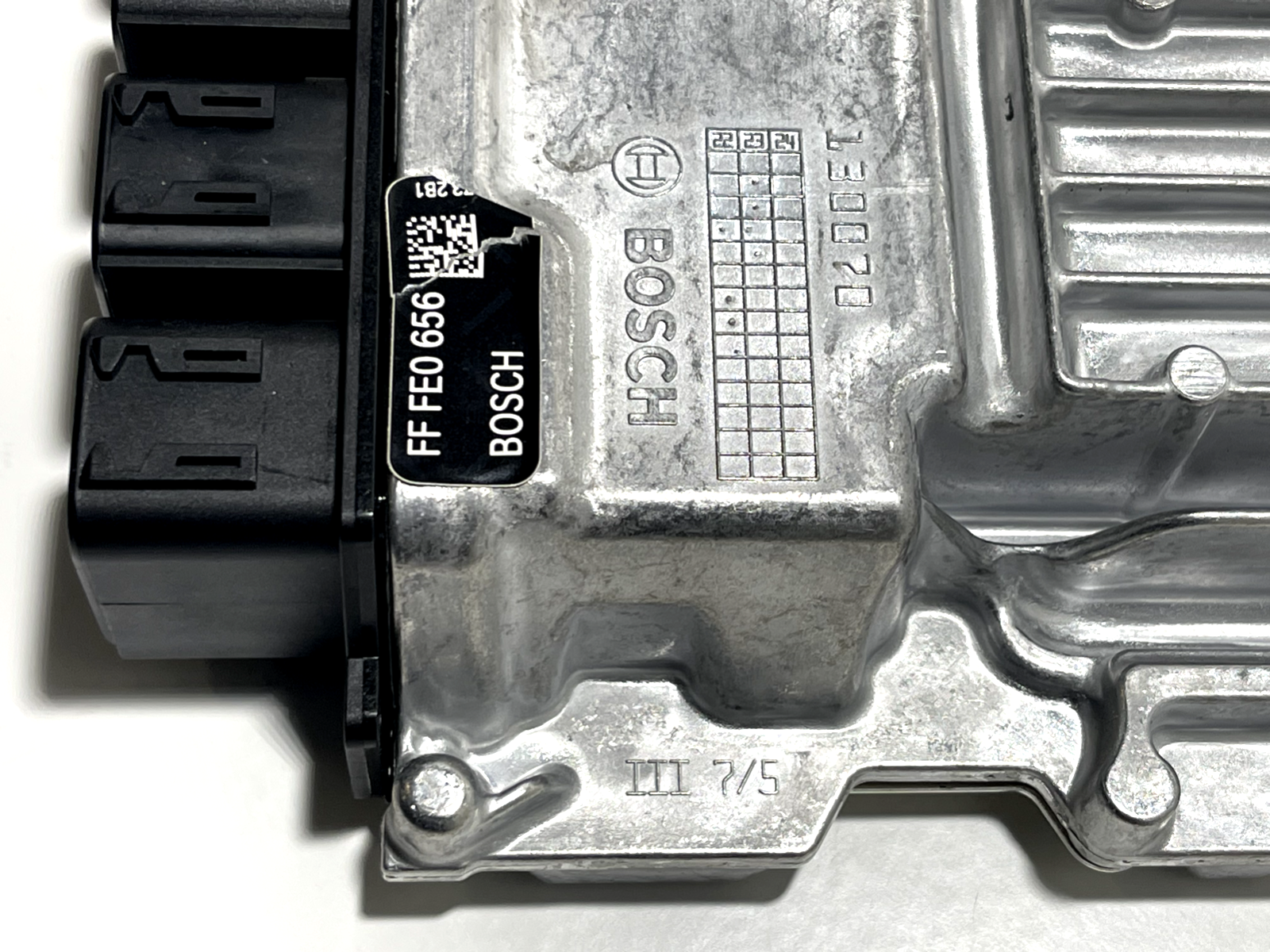 6916093