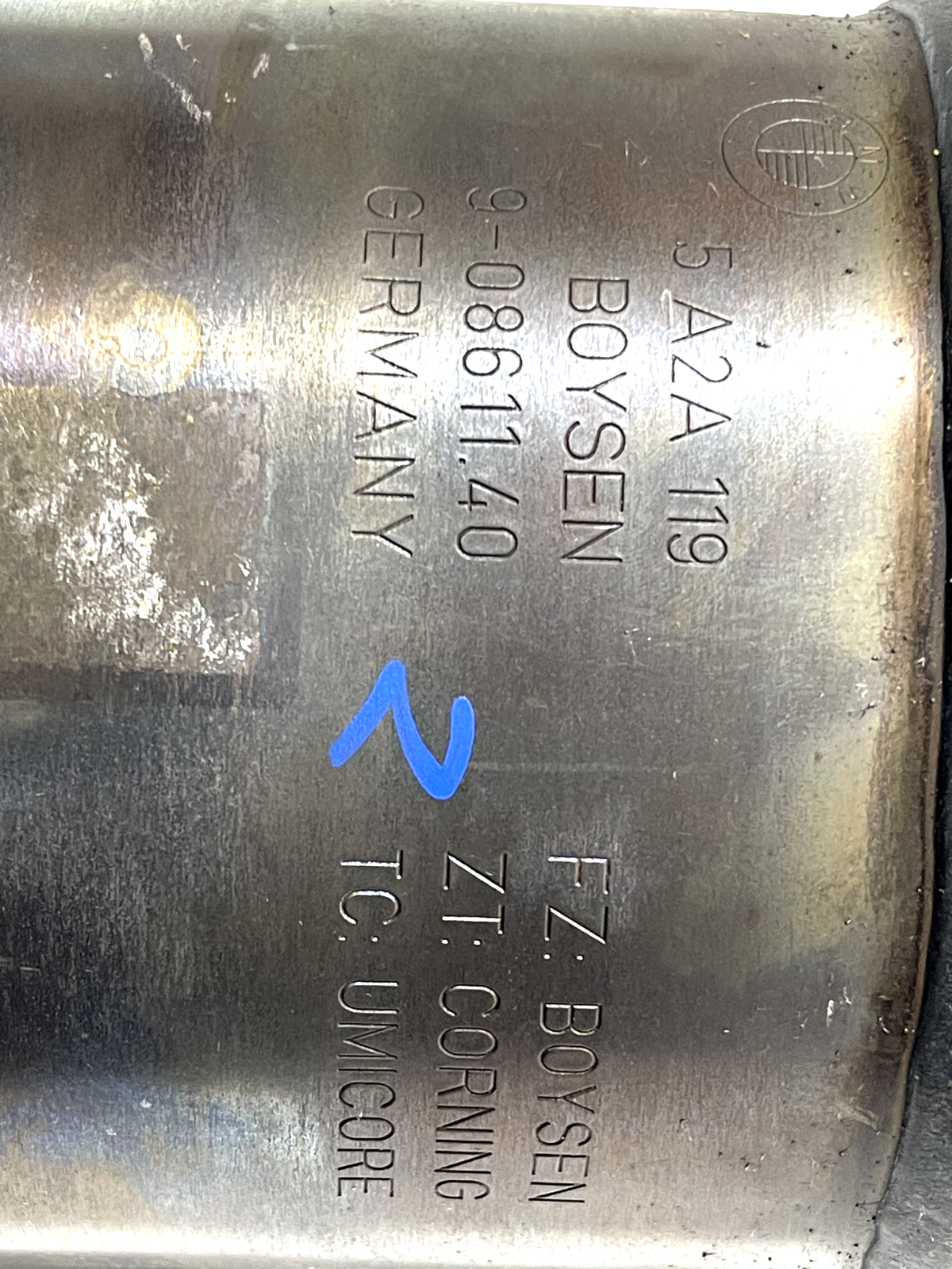 6185977
