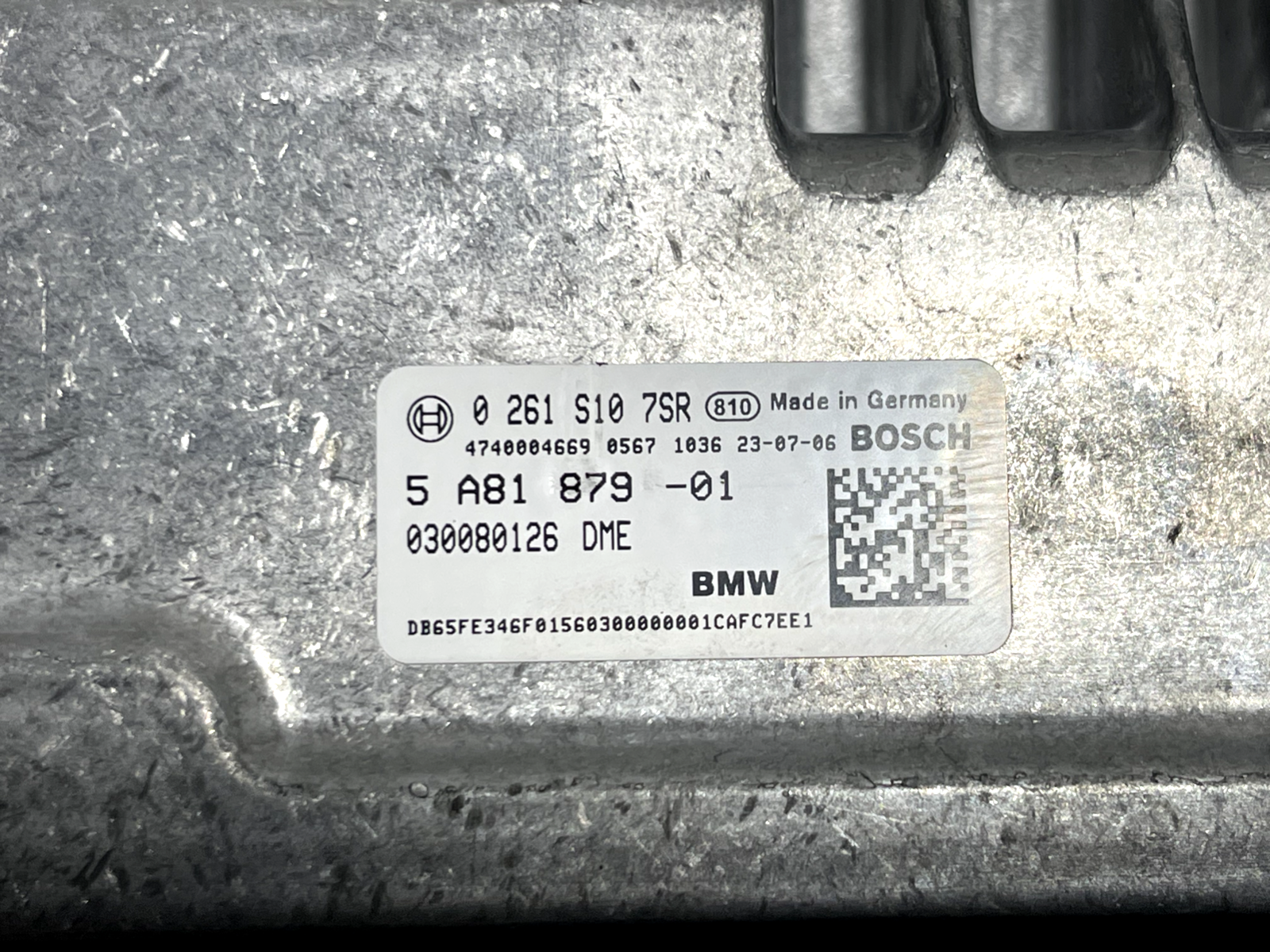 6916097