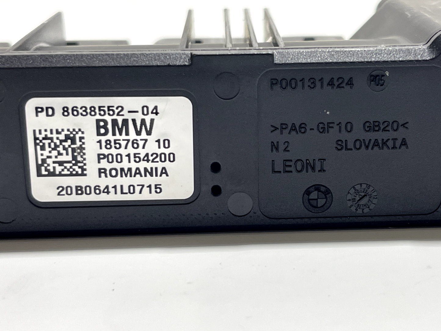6916083