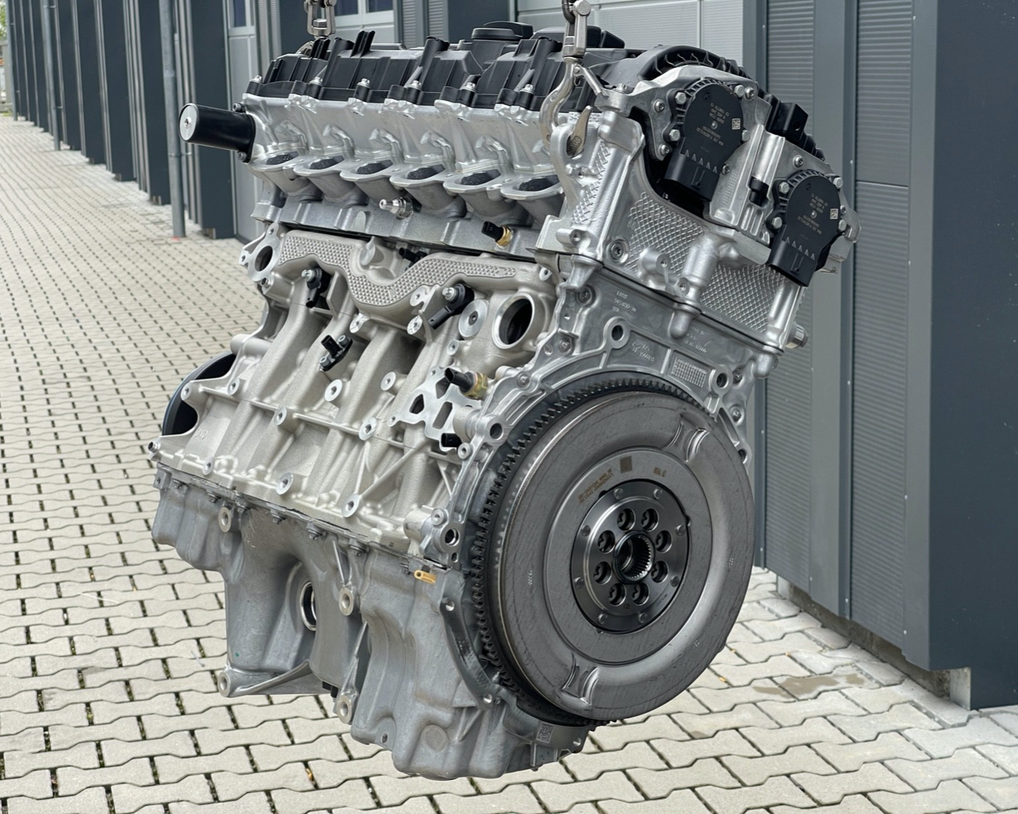 7870556
