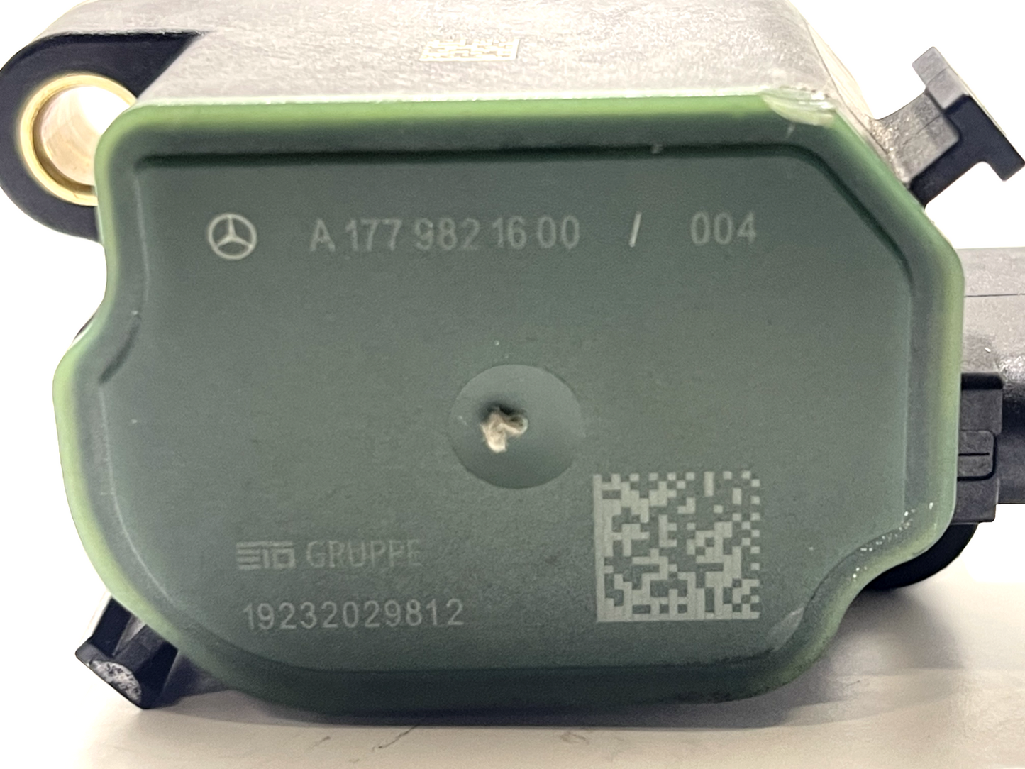 6909586