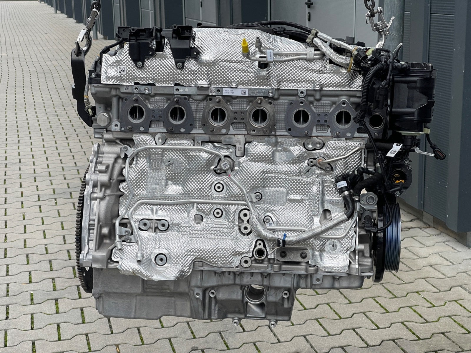8543819