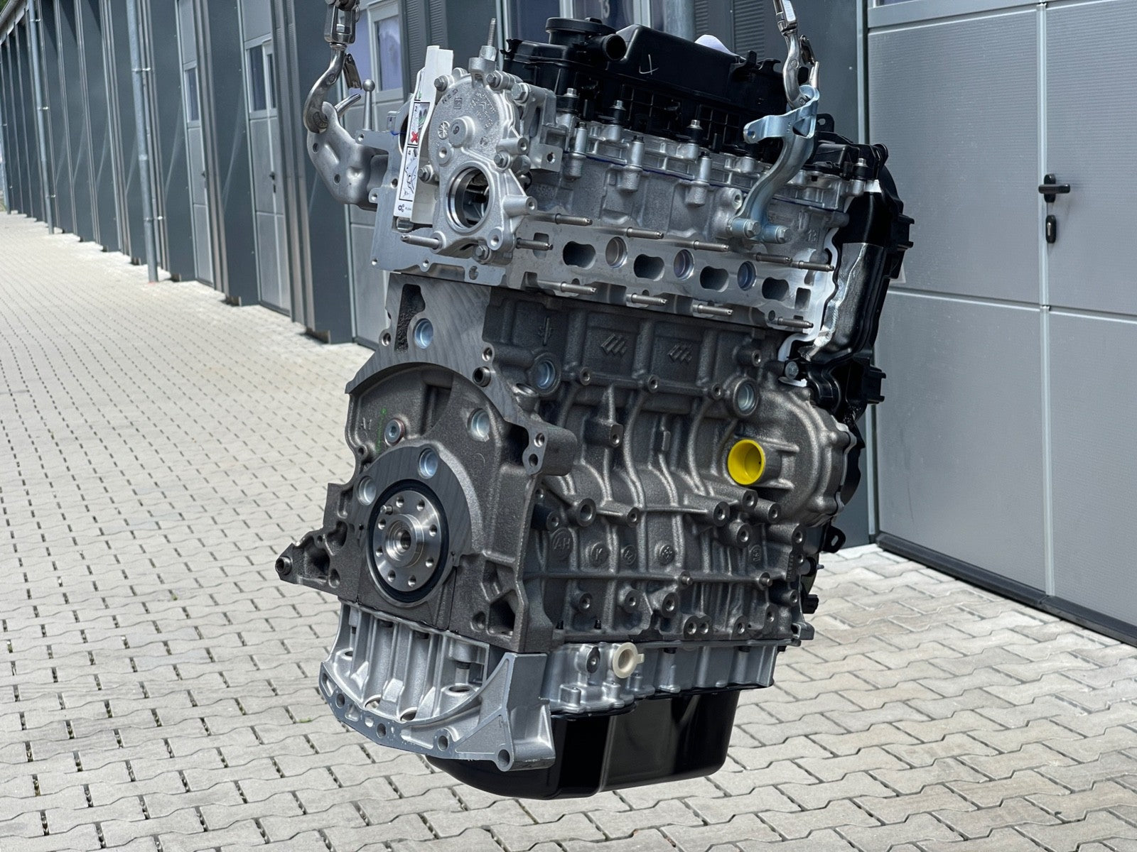 7852721