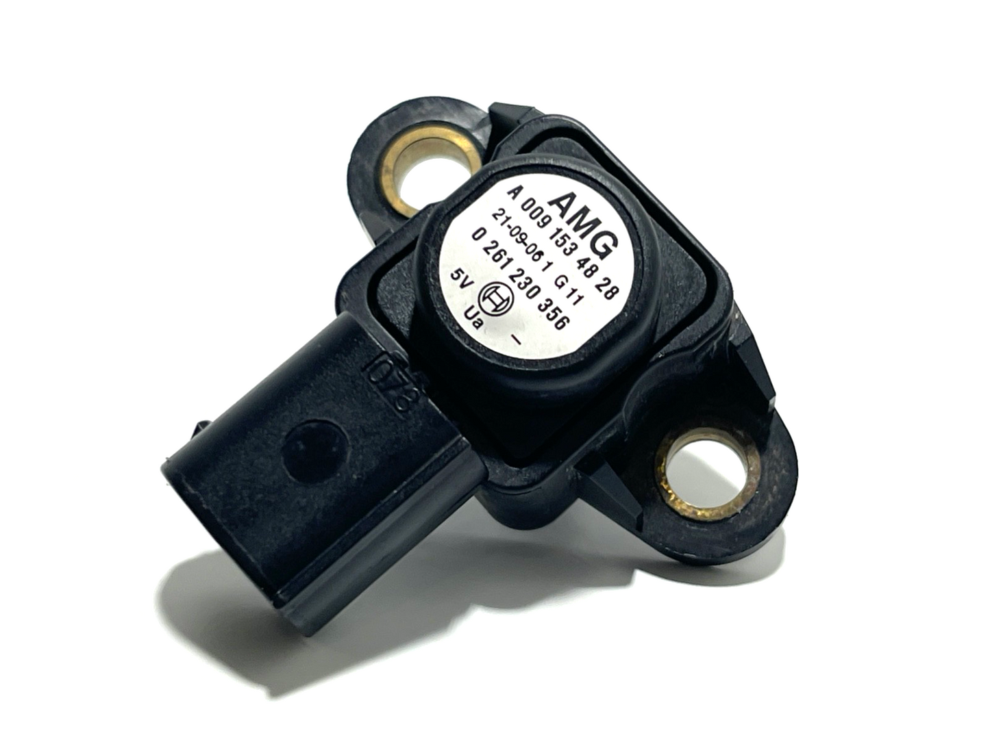 7618040