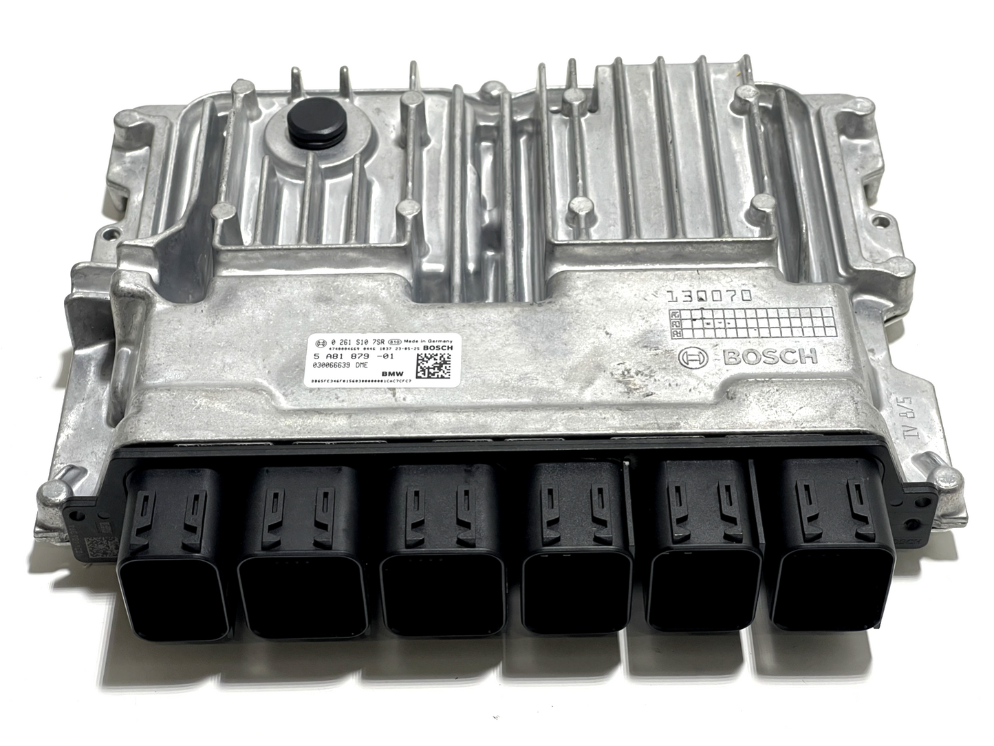 6916098