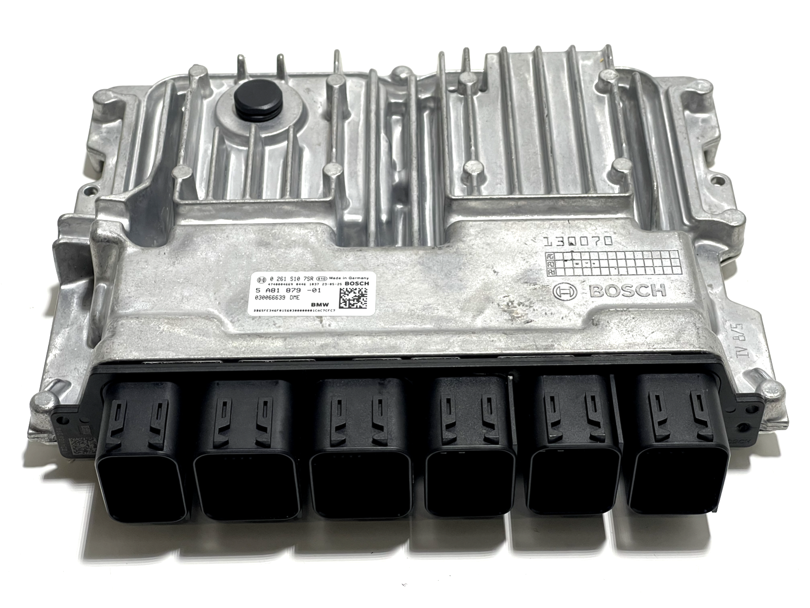 6916098