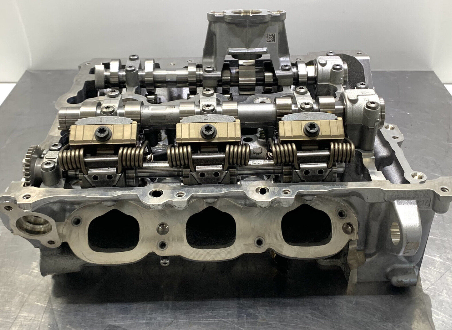 Zylinderkopf Nockenwelle BMW B38A15P Original 7829177. Neuwertig