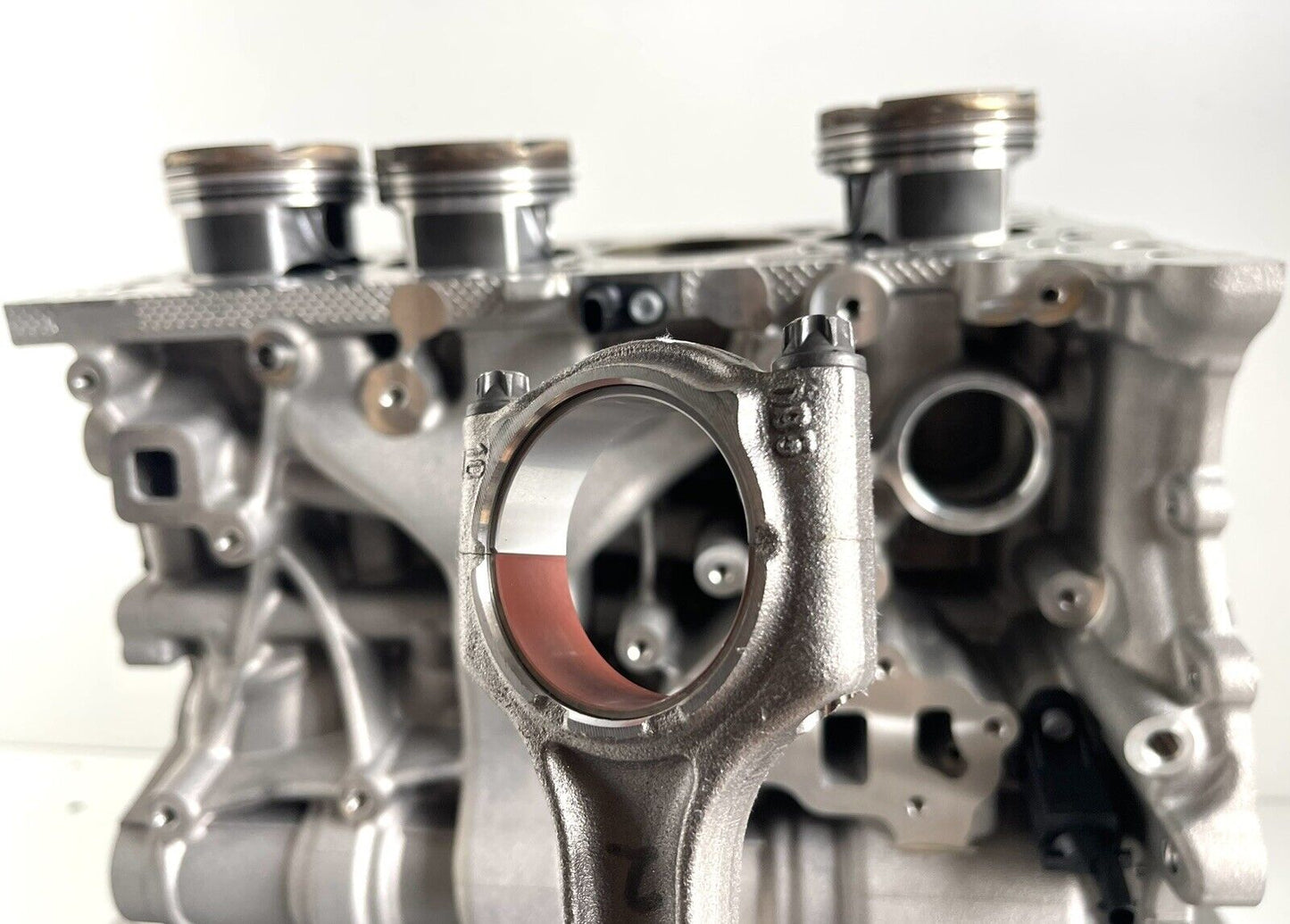 BMW Motorblock m. Kurbelwelle Kolben Ölwanne BMW Orginal B46A20A  Neuwertig