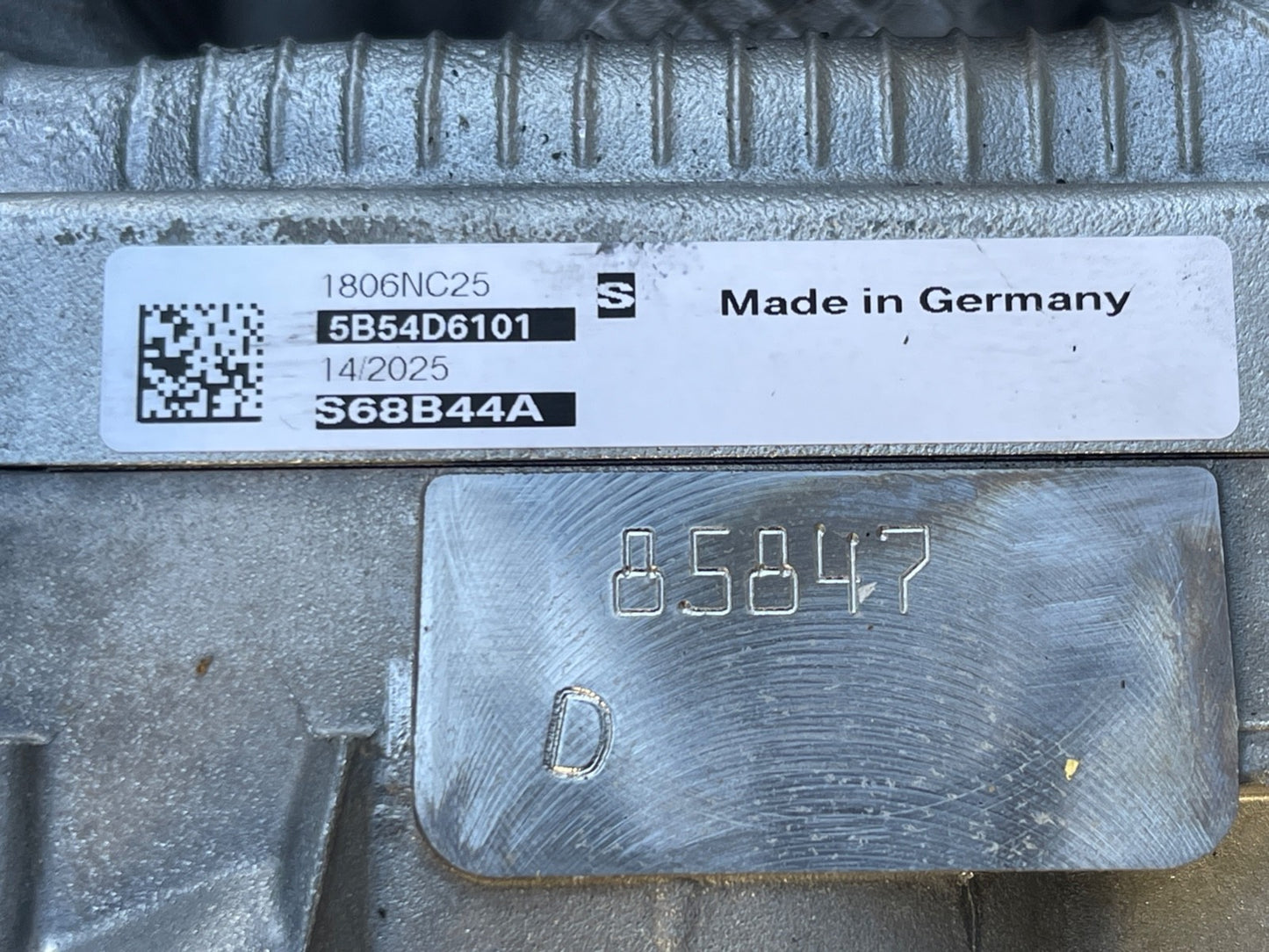 8700847